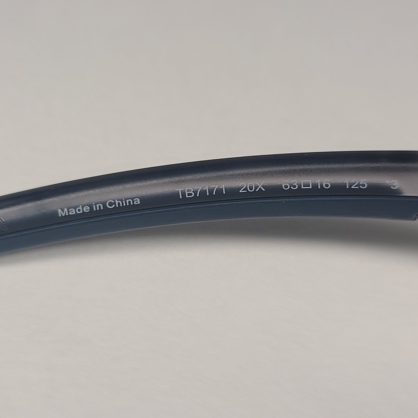 Timberland Wrap Sunglasses Matte Crystal Frame Blue Violet Mirror Lens TB7171 20X