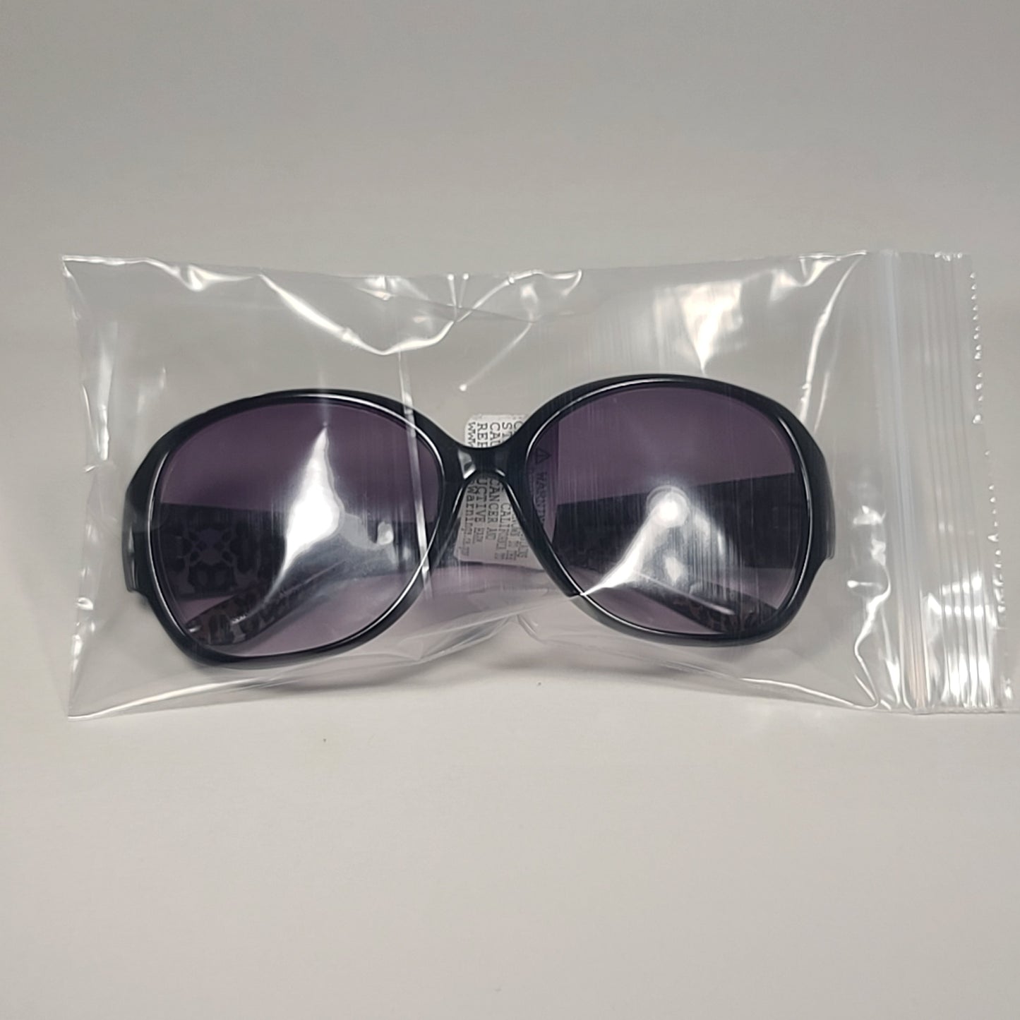 Guess Oval Sunglasses Black With Animal Frame Smoke Gradient Lens GF0284 01B - Sunglasses