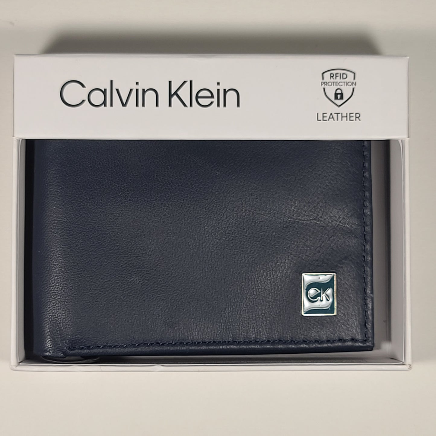 Calvin Klein Men’s Bifold Blue / Navy Leather RFID Wallet Passcase 31KA220032 - Wallets