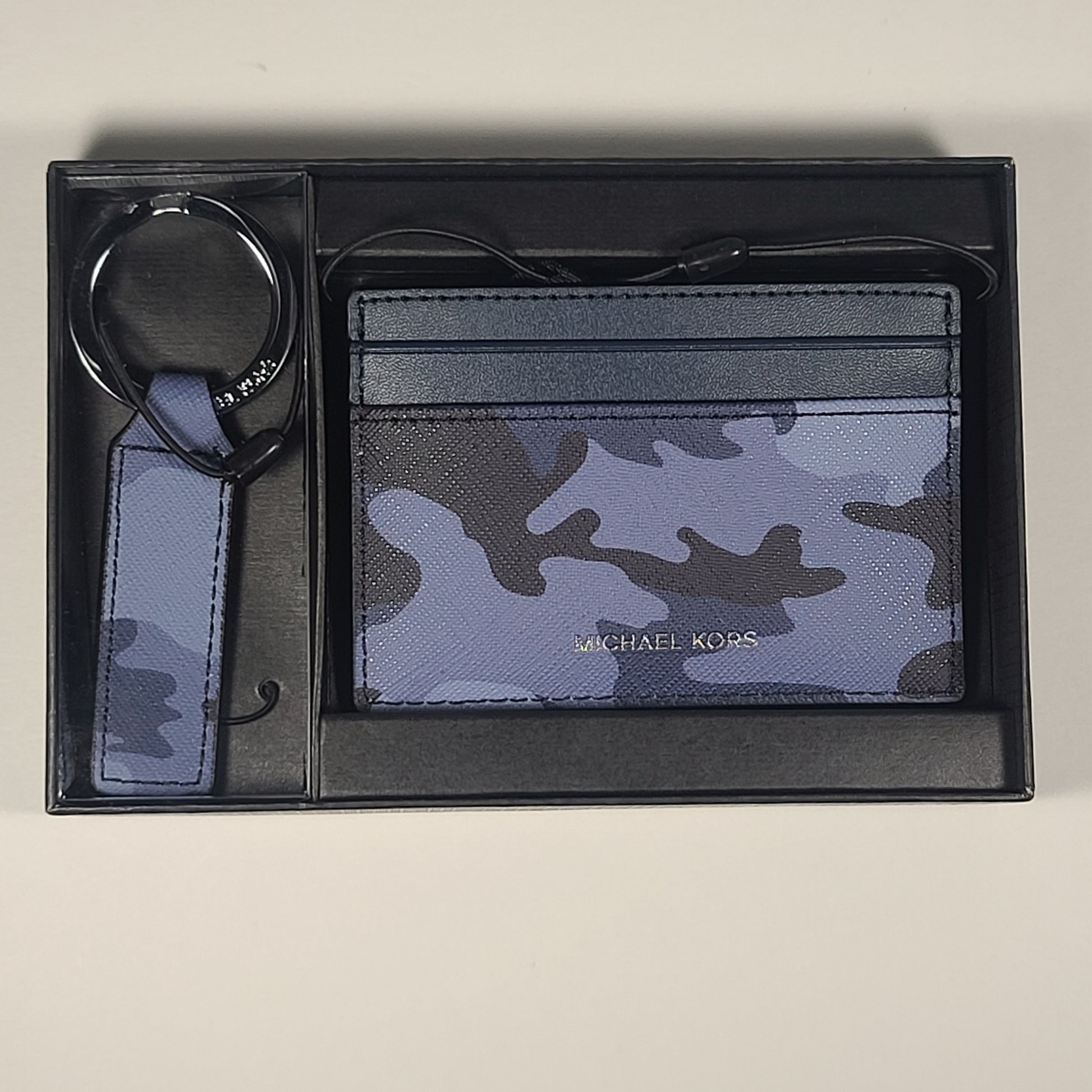 Michael Kors Men’s Admiral Blue Camouflage Credit Card Case & Key Chain 86F2SGFD1U - Wallets