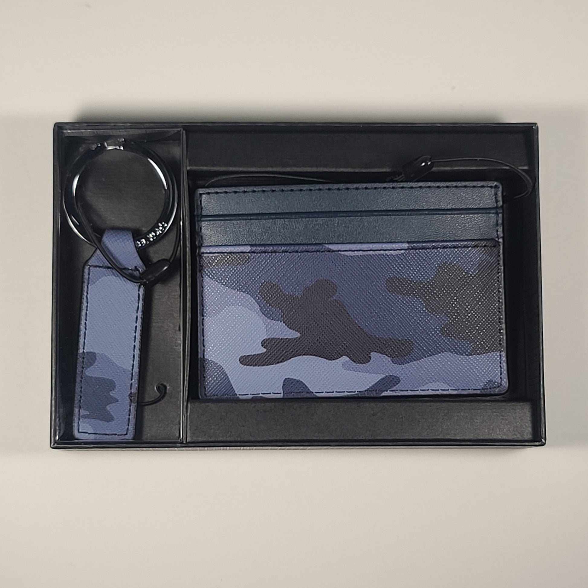 Michael Kors Men’s Admiral Blue Camouflage Credit Card Case & Key Chain 86F2SGFD1U - Wallets