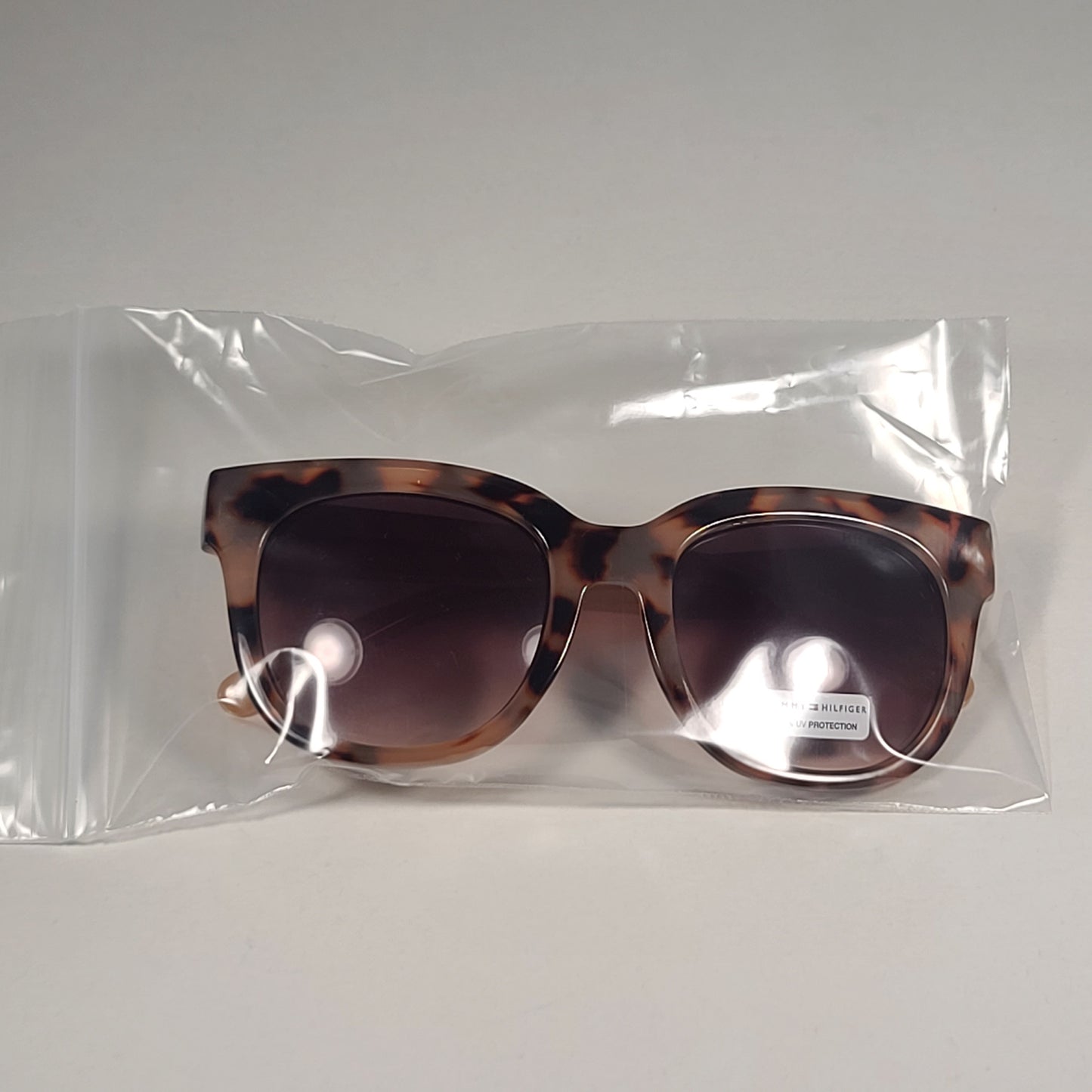 Tommy Hilfiger WP OL600 Oversize Sunglasses Light Tortoise Brown Gradient Lens