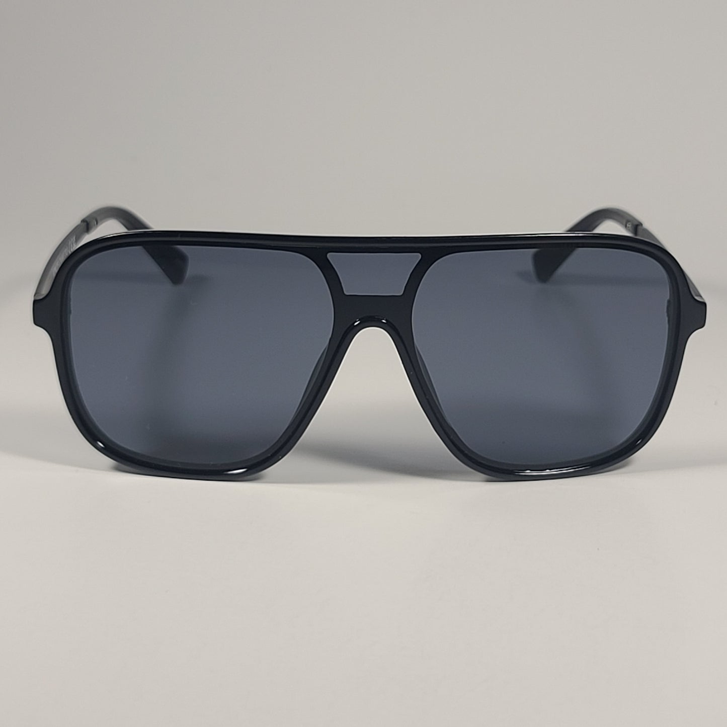 Vince Camuto VM702 OX Shield Navigator Sunglasses Black Frame Gray Tinted Lens - Sunglasses