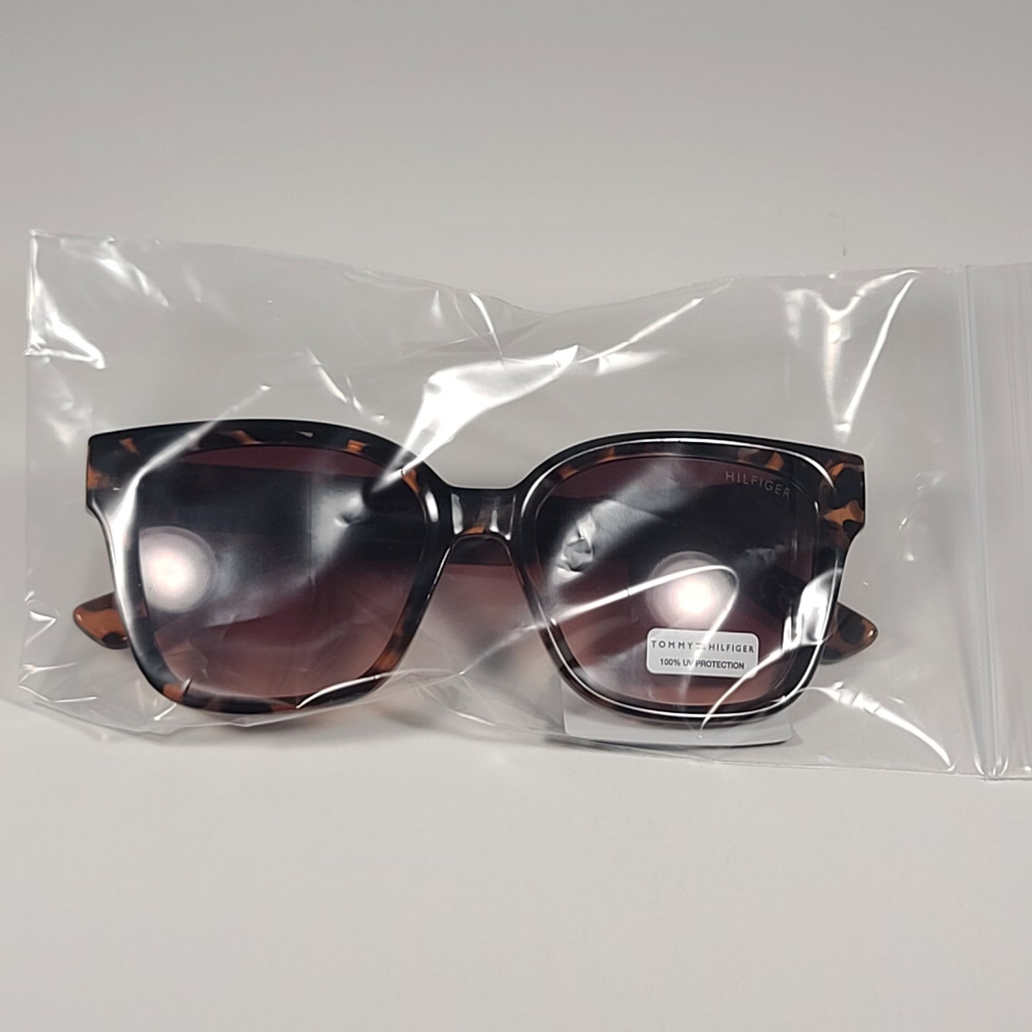 Tommy Hilfiger WP OL635 Squared Sunglasses Brown Tortoise / Brown Gradient Lens - Sunglasses