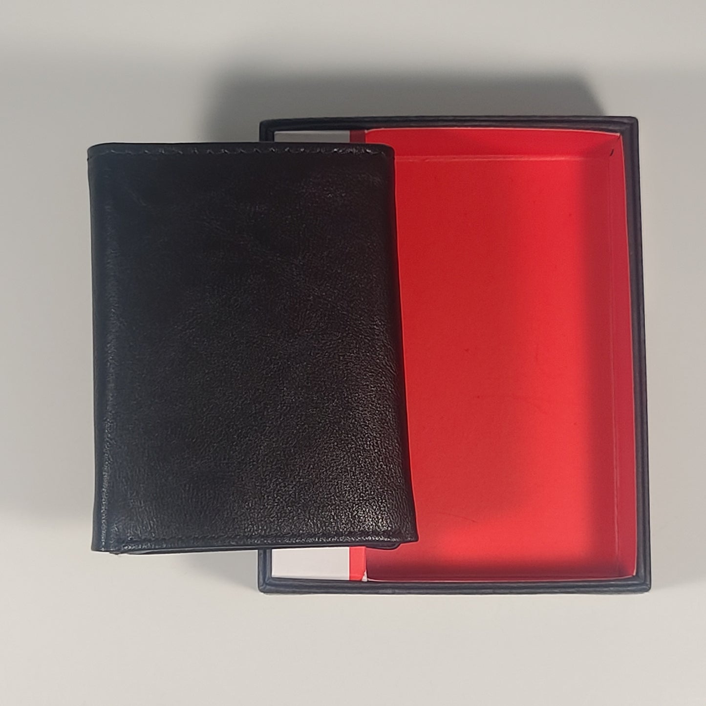 Guess Los Angeles Men’s Trifold G Logo Leather Wallet Black Passcase 31GO1100052 - Wallets