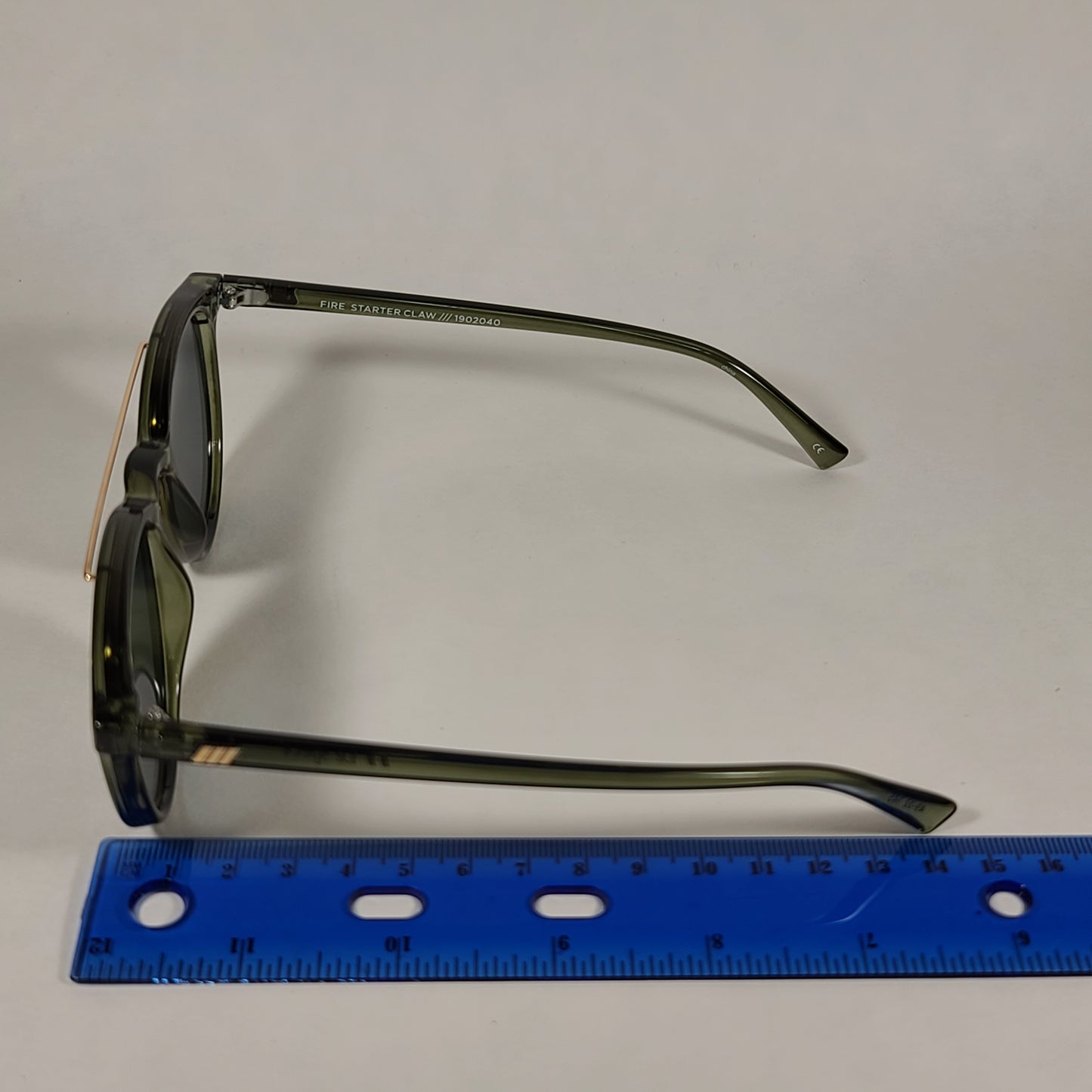 Le Specs Fire Starter Claw Round Sunglasses Green Khaki Frame Green Gray Lens LSP1902040 - Sunglasses