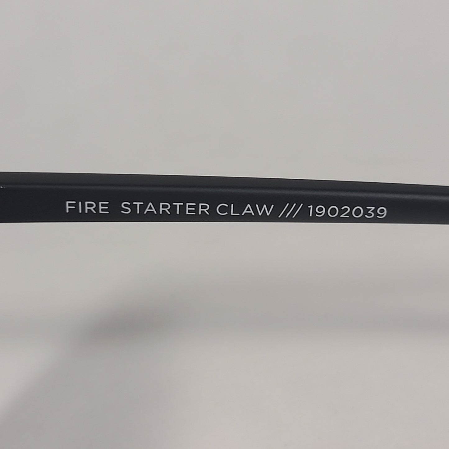 Le Specs Fire Starter Claw Round Sunglasses Matte Black Frame Gray Tinted Lens LSP1902039 - Sunglasses