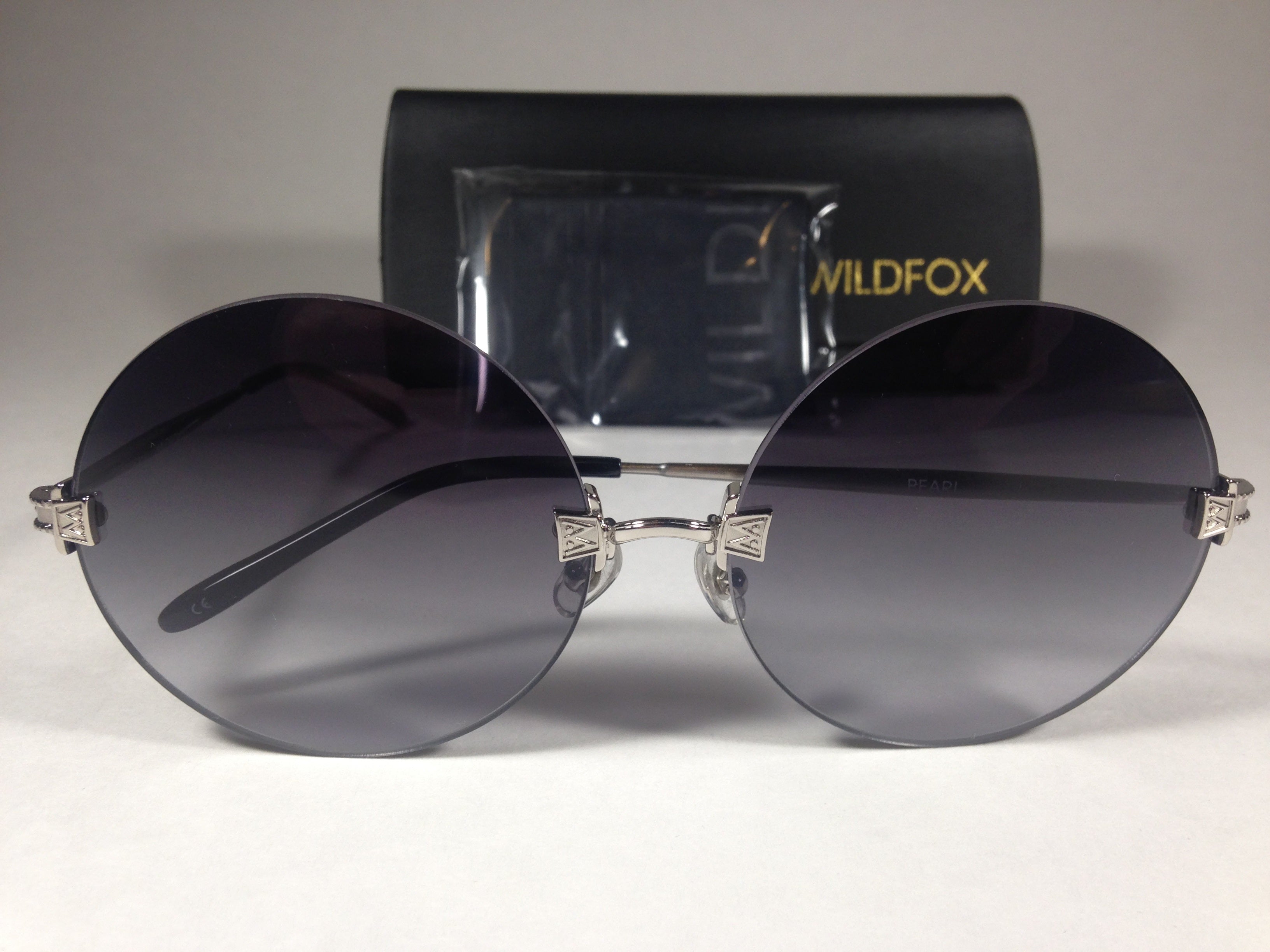 Wildfox Black Round Sunglasses WILDFOX BEL AIR NAVY — NO SEASON LOS ANGELES main image 3