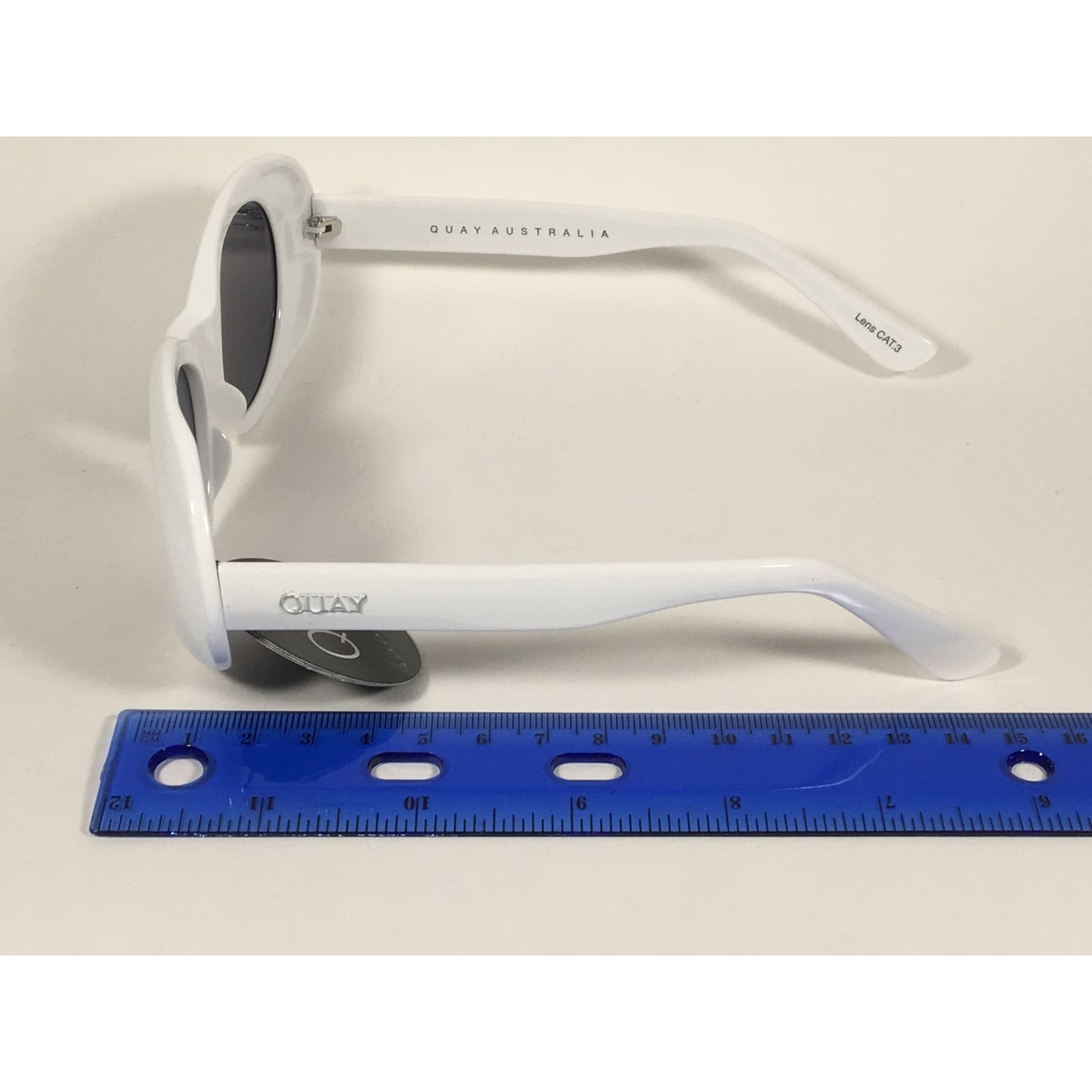 Quay Frivolous Oval Sunglasses White Plastic Frame Smoke Gray Lens QW000293 WHT/SMK - Sunglasses