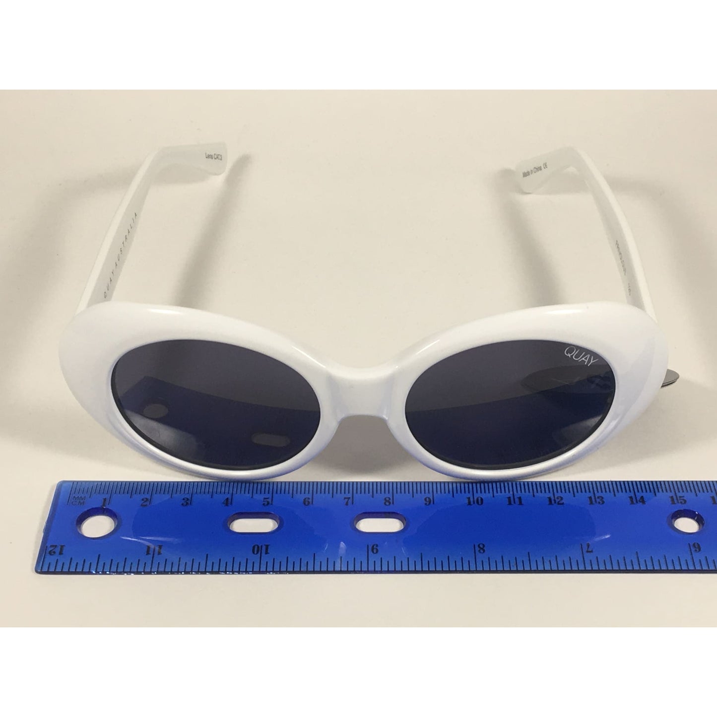 Quay Frivolous Oval Sunglasses White Plastic Frame Smoke Gray Lens QW000293 WHT/SMK - Sunglasses