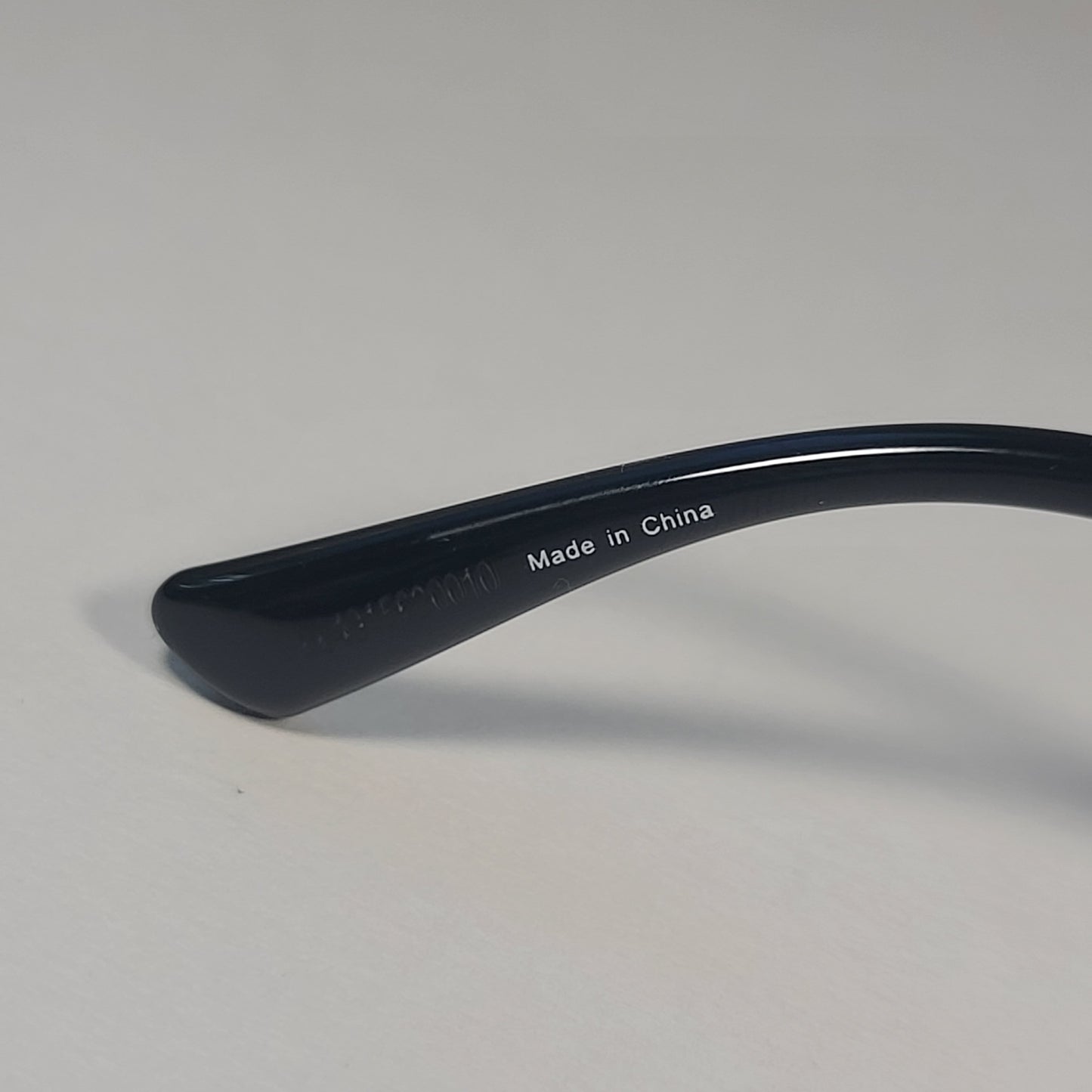 Guess Pilot Sunglasses Shiny Black Frame Gray Smoke Gradient Lens GF0221 01B - Sunglasses