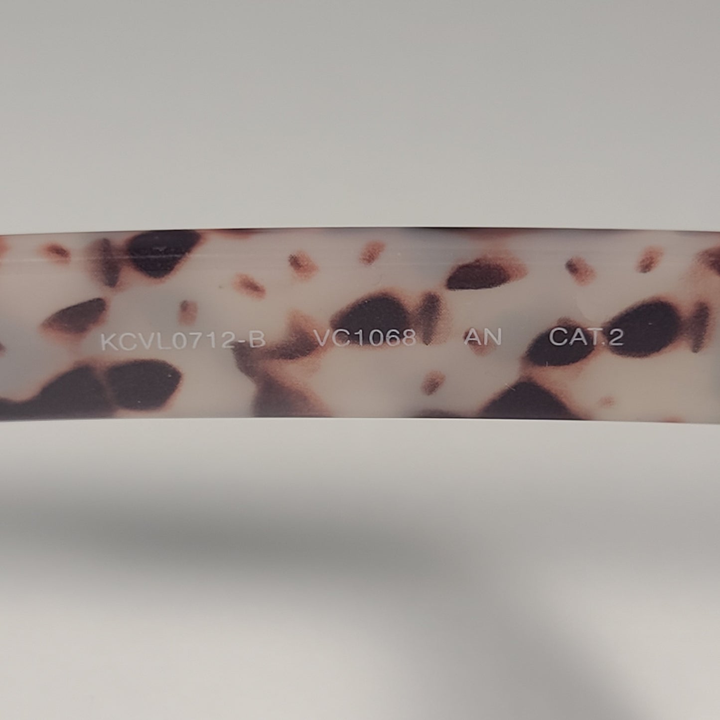 Vince Camuto VC1068 AN Cat Eye Sunglasses White Tortoise Frame Smoke Gradient - Sunglasses