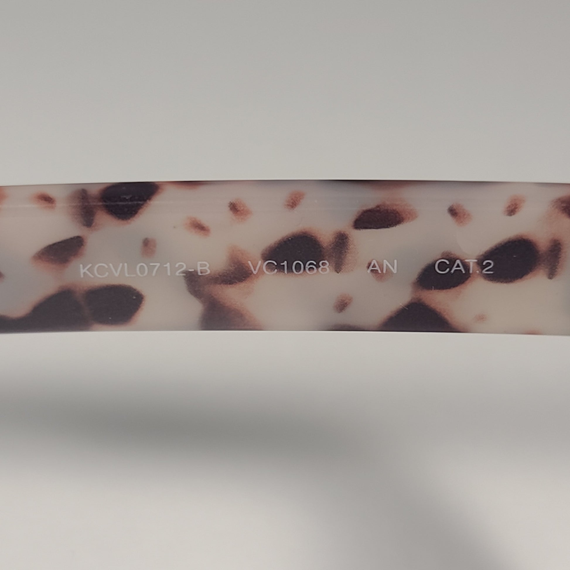 Vince Camuto VC1068 AN Cat Eye Sunglasses White Tortoise Frame Smoke Gradient - Sunglasses