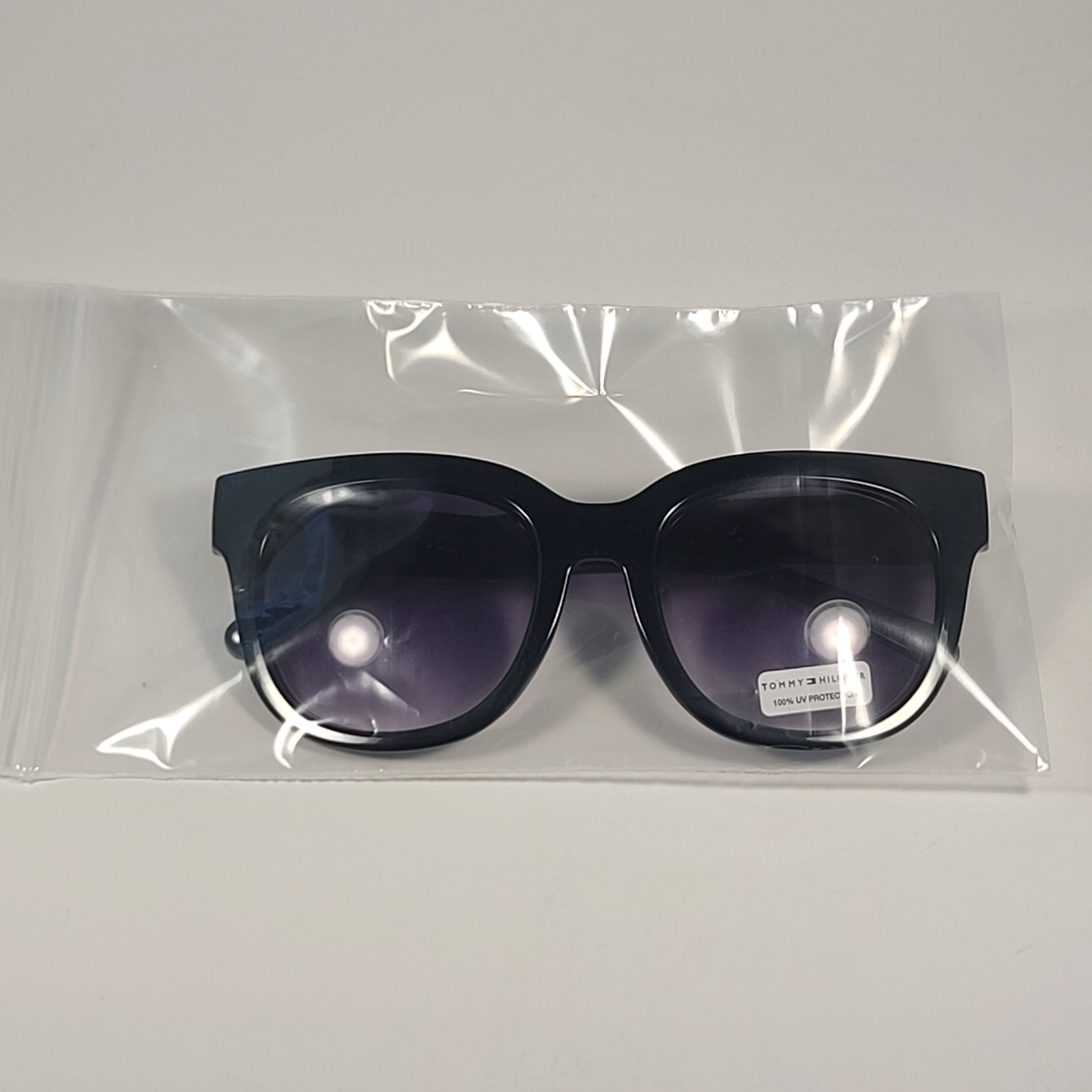 Tommy Hilfiger WP OL600 Oversize Sunglasses Black Tortoise Smoke Gradient Lens 53mm - Sunglasses
