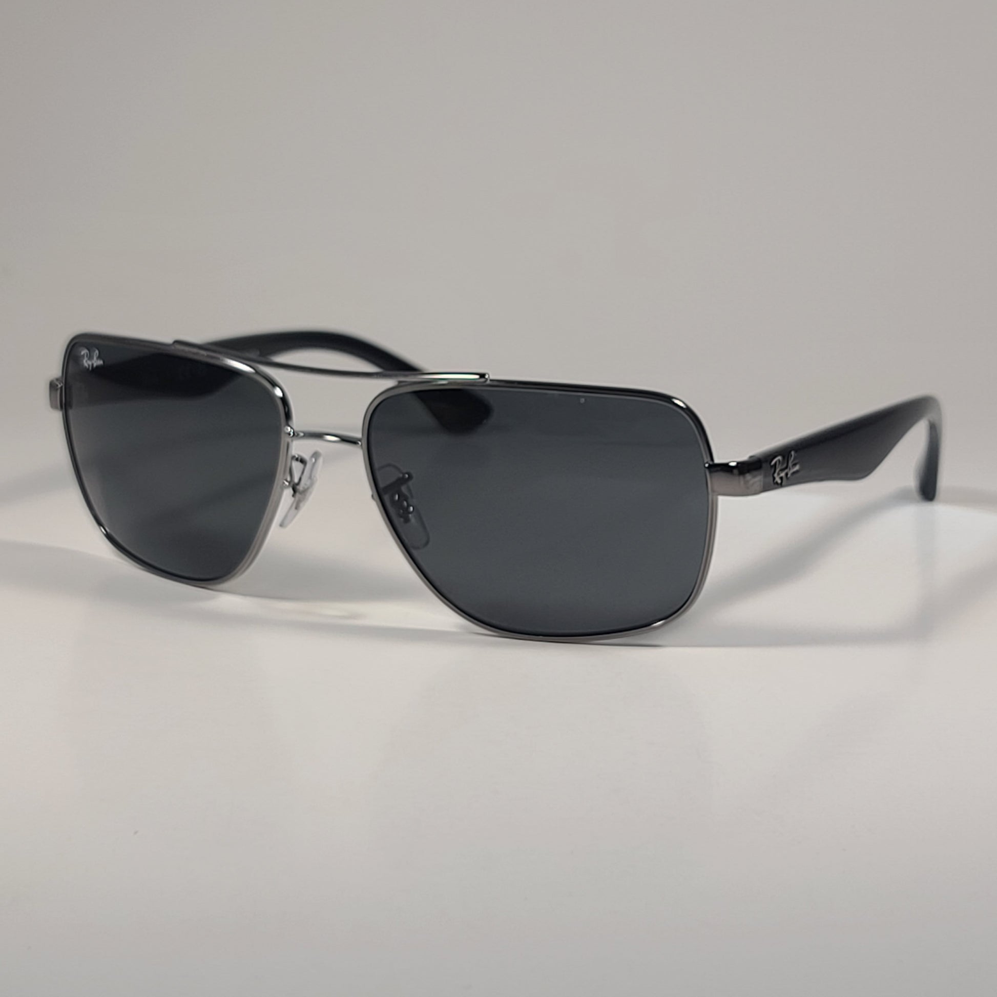 Ray-Ban Navigator Sunglasses Gunmetal Black Frame Green Lens RB3483 004/71 - Sunglasses
