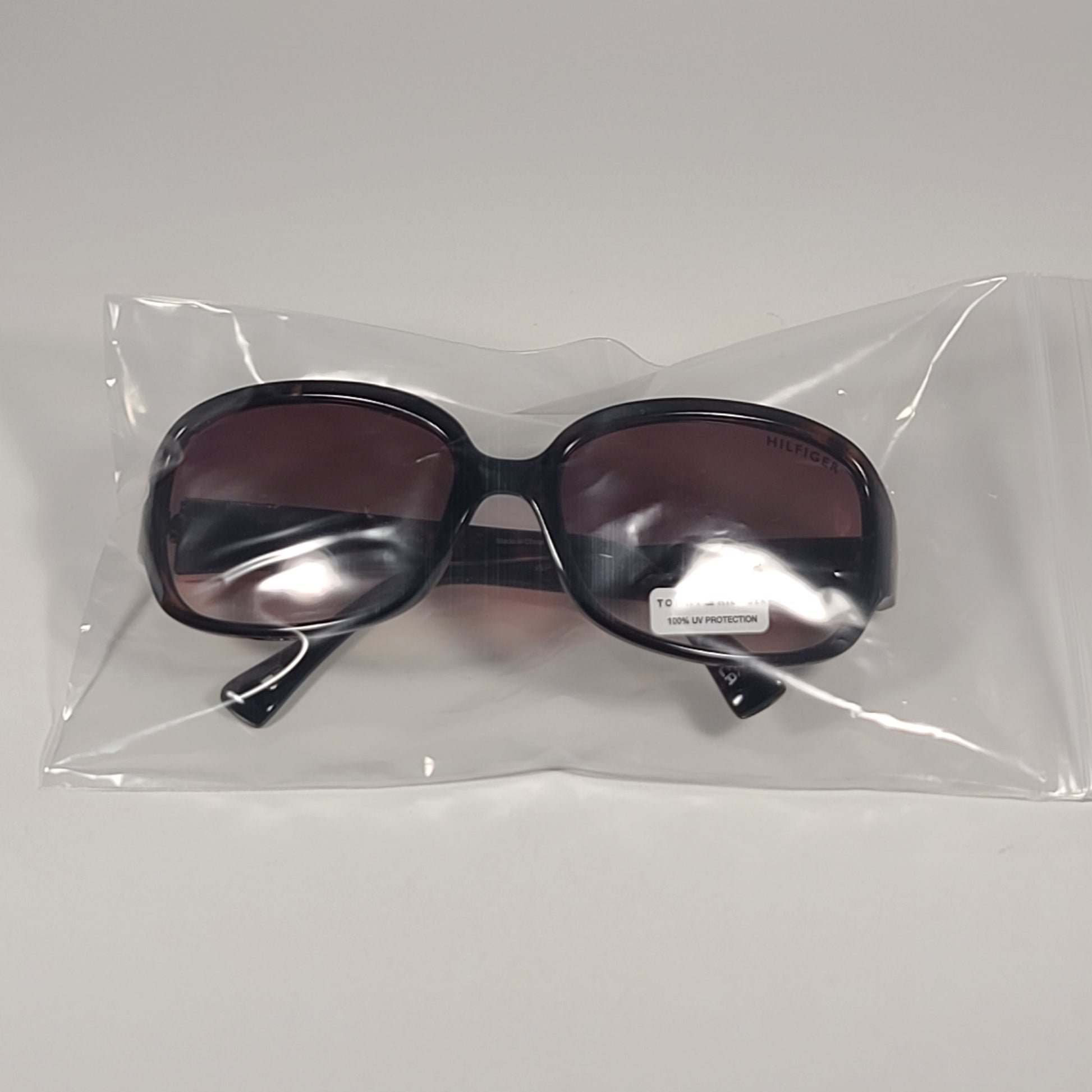 Tommy Hilfiger WP OL621 Oval Sunglasses Brown Tortoise Gold / Brown Gradient - Sunglasses