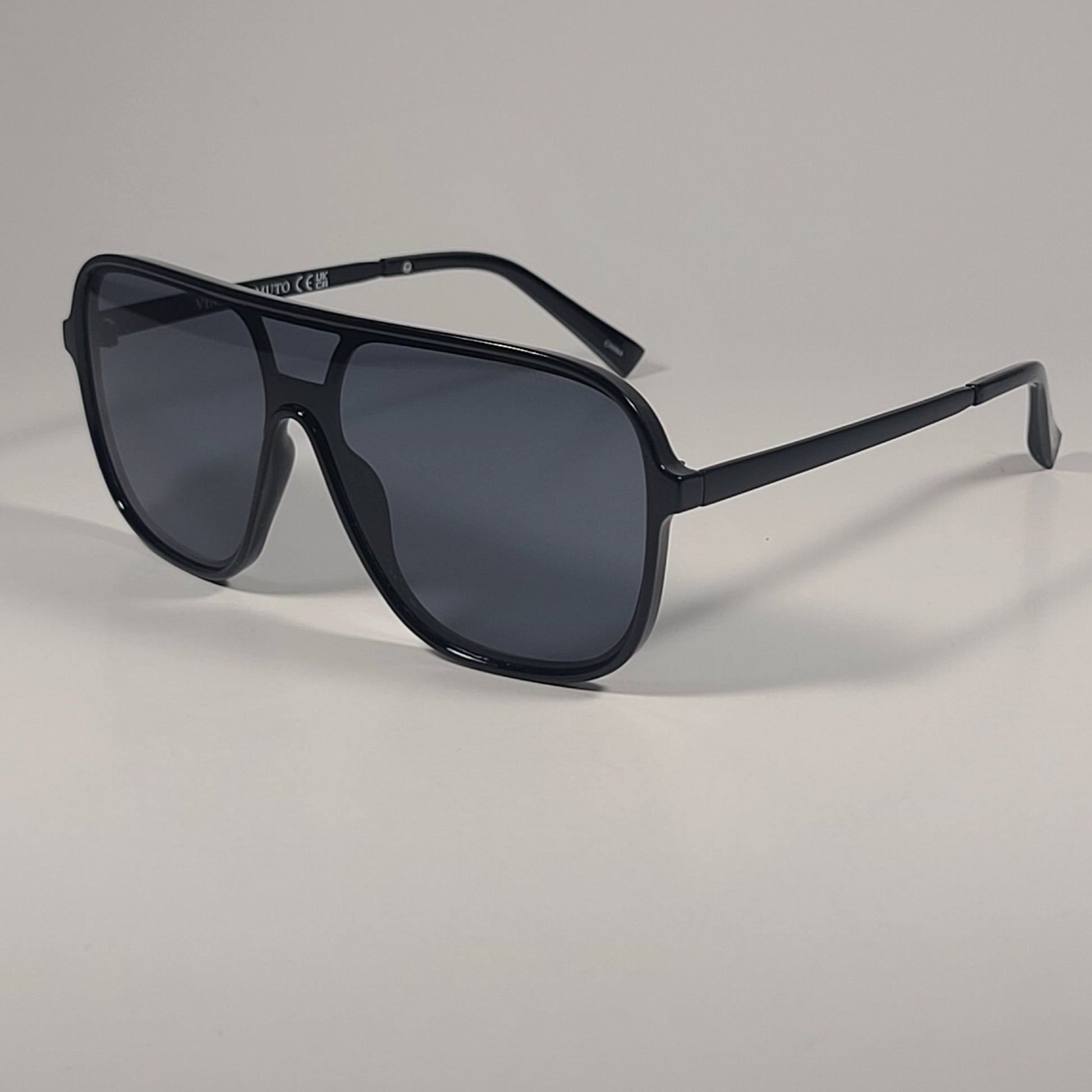 Vince Camuto VM702 OX Shield Navigator Sunglasses Black Frame Gray Tinted Lens - Sunglasses