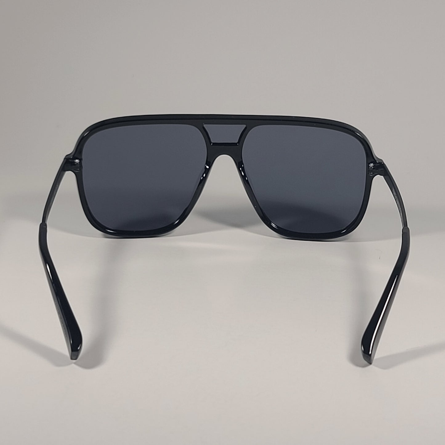 Vince Camuto VM702 OX Shield Navigator Sunglasses Black Frame Gray Tinted Lens - Sunglasses