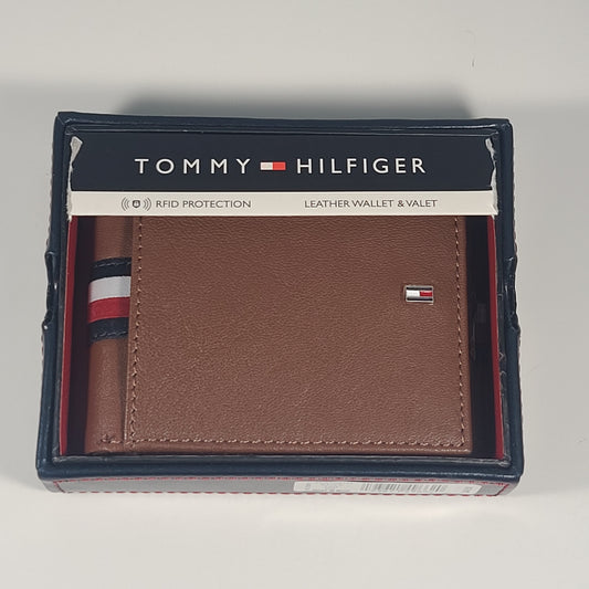 Tommy Hilfiger Men’s Bifold Tan Leather RFID Wallet & Valet Passcase 31HP220113 - Wallets