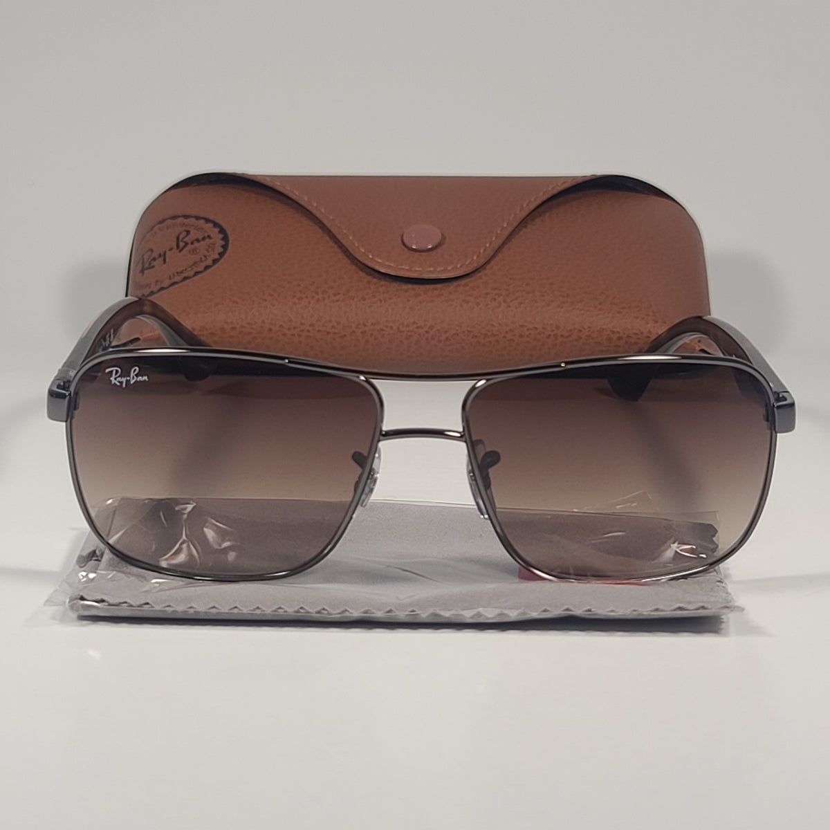 Ray-Ban Navigator Sunglasses Gunmetal Brown Gradient  display picture 1
