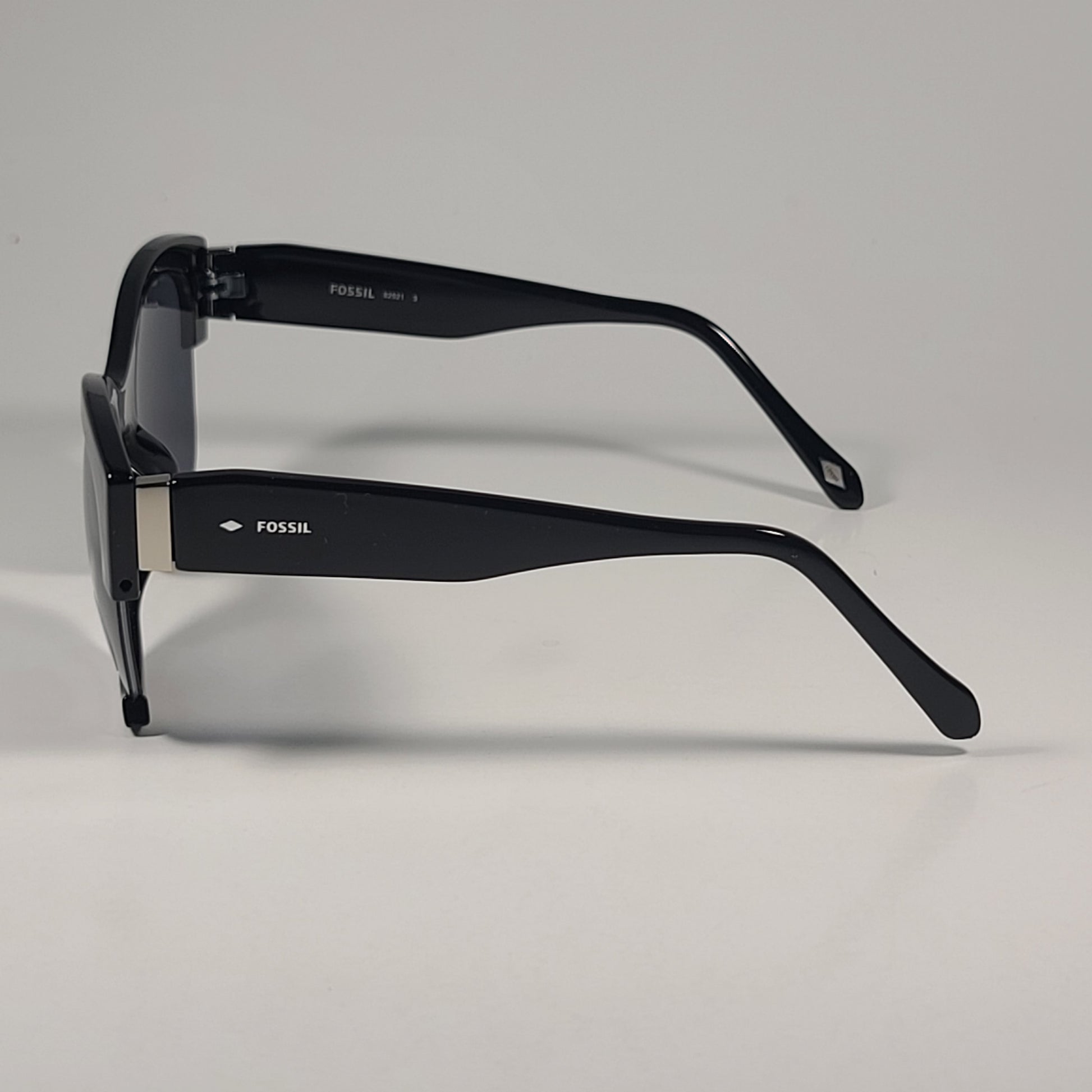 Fossil FW197 Cat Eye Oversize Sunglasses Black Frame Gray Tinted Lens 56mm - Sunglasses