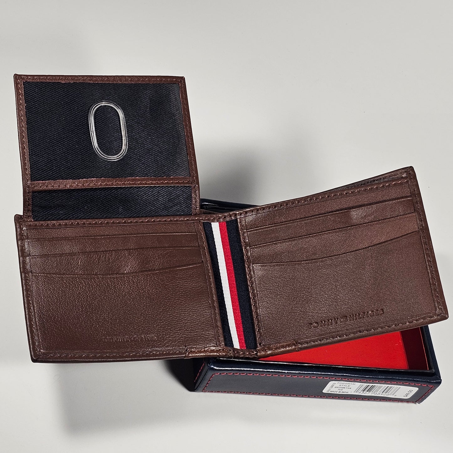 Tommy Hilfiger Men’s Bifold Brown Tan Genuine Leather RFID Wallet 31HP220139 - Wallets