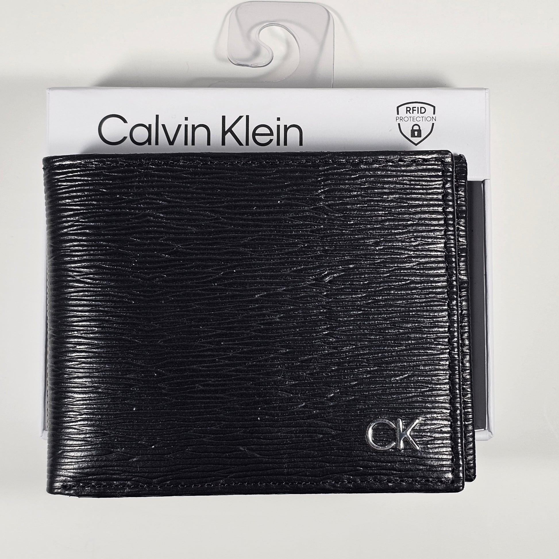 Calvin Klein Men’s Bifold Black Genuine Leather RFID Passcase Wallet 31KA220003 - Wallets