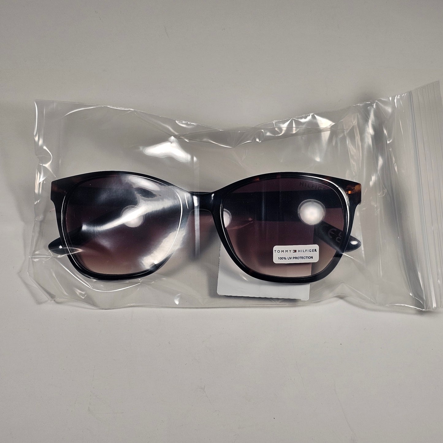 Tommy Hilfiger WP OL670 Oval Sunglasses Brown Tortoise Gold Brown Gradient Lens