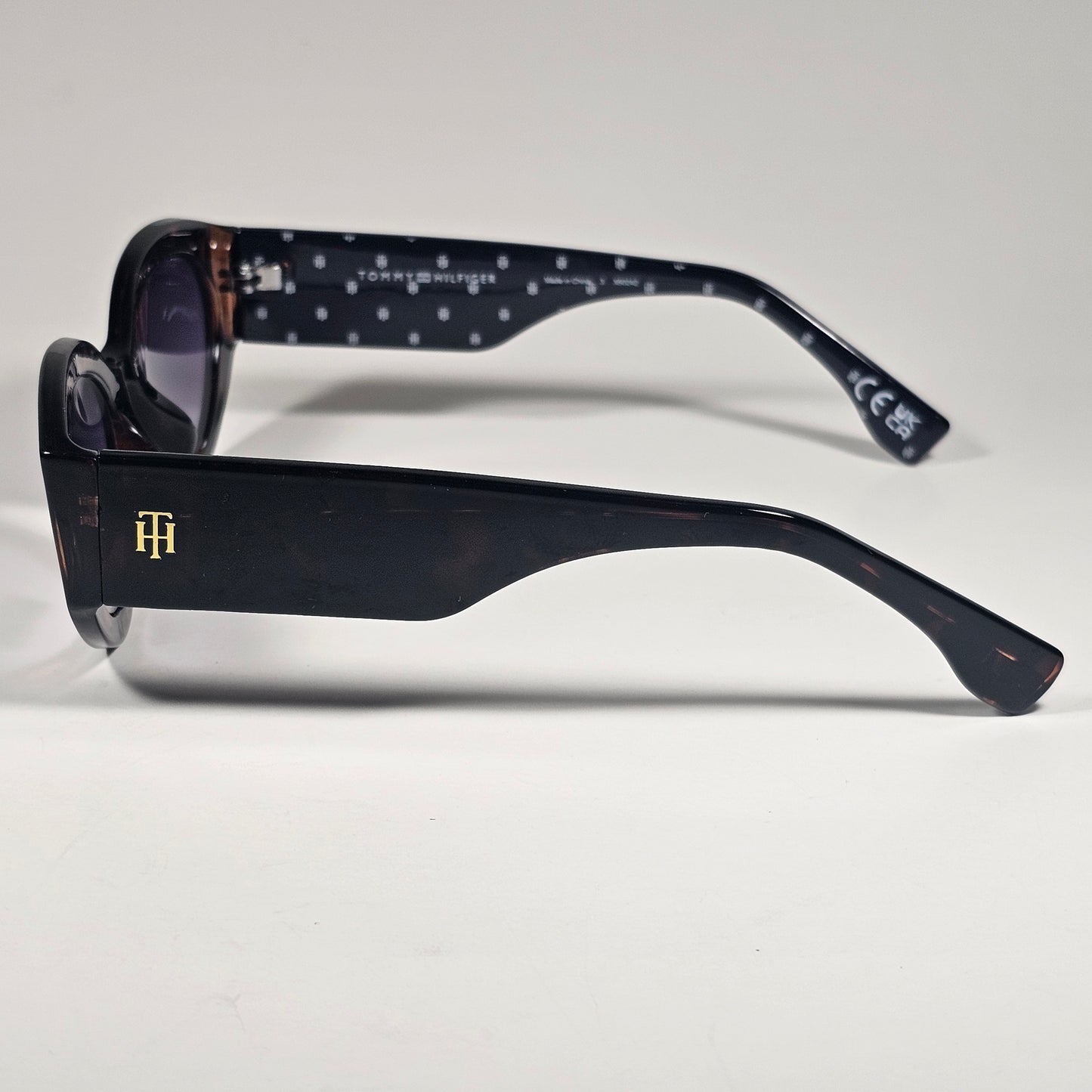 Tommy Hilfiger  WP OL648 Oval Sunglasses Dark Brown Tortoise Frame Gradient Lens