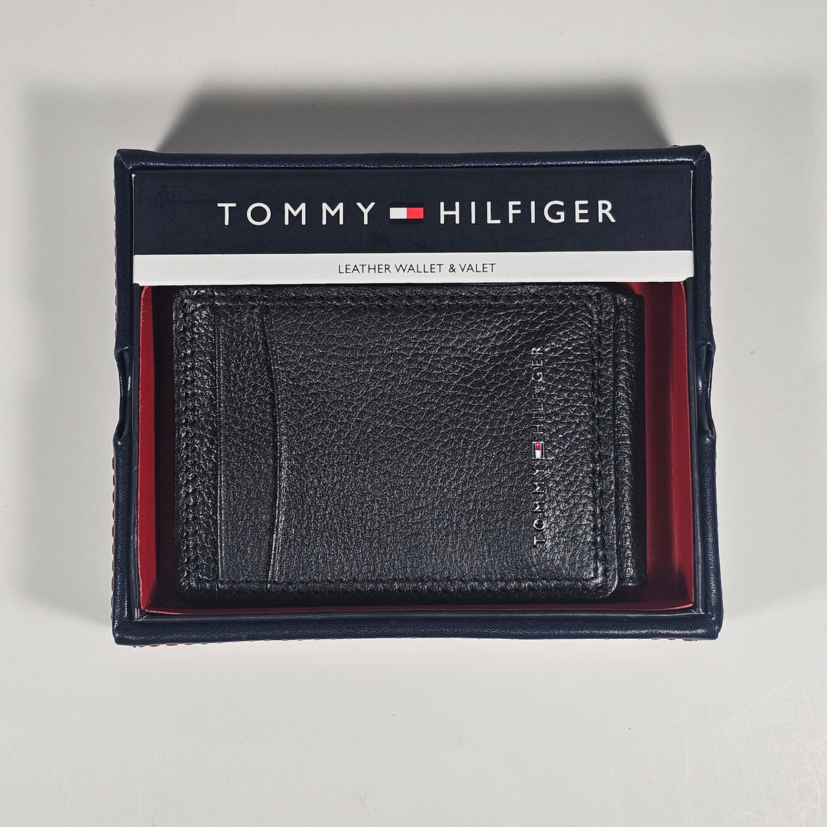 Tommy Hilfiger Men's Bifold Black Magnetic Front Pocket Leather Wallet 31HP220142