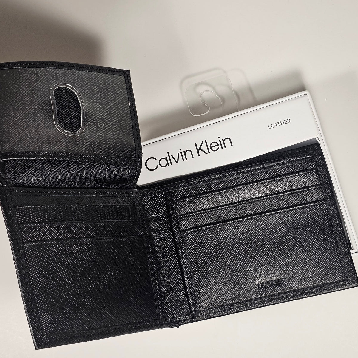 Calvin Klein Men's Bifold Black Leather Canvas L Fold Wallet 31KA220074 Black