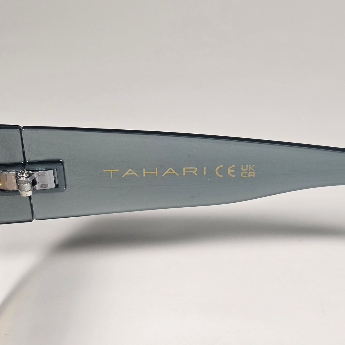 Tahari Rimless Geometric Sunglasses Green Frame Green Gradient Lens TH941 GLDGR