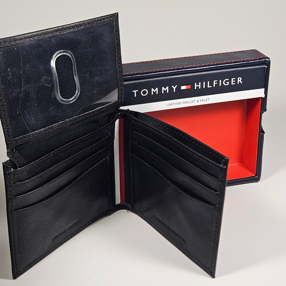 Tommy Hilfiger Mens Bifold Black Leather Wallet And Valet Passcase 31HP220118