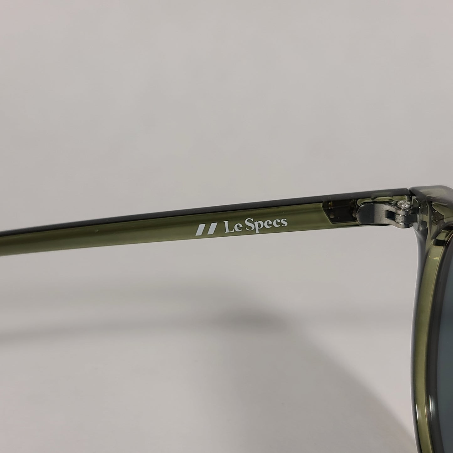 Le Specs Fire Starter Claw Round Sunglasses Green Khaki Frame Green Gray Lens LSP1902040 - Sunglasses