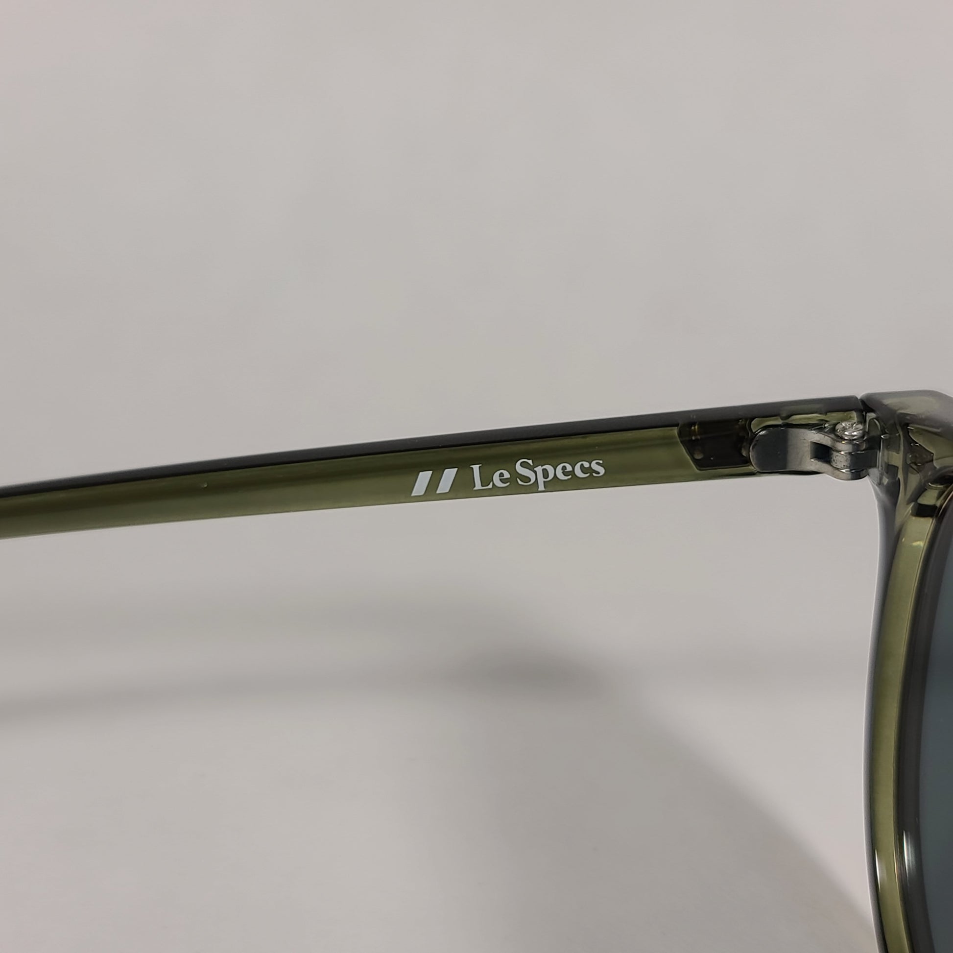 Le Specs Fire Starter Claw Round Sunglasses Green Khaki Frame Green Gray Lens LSP1902040 - Sunglasses