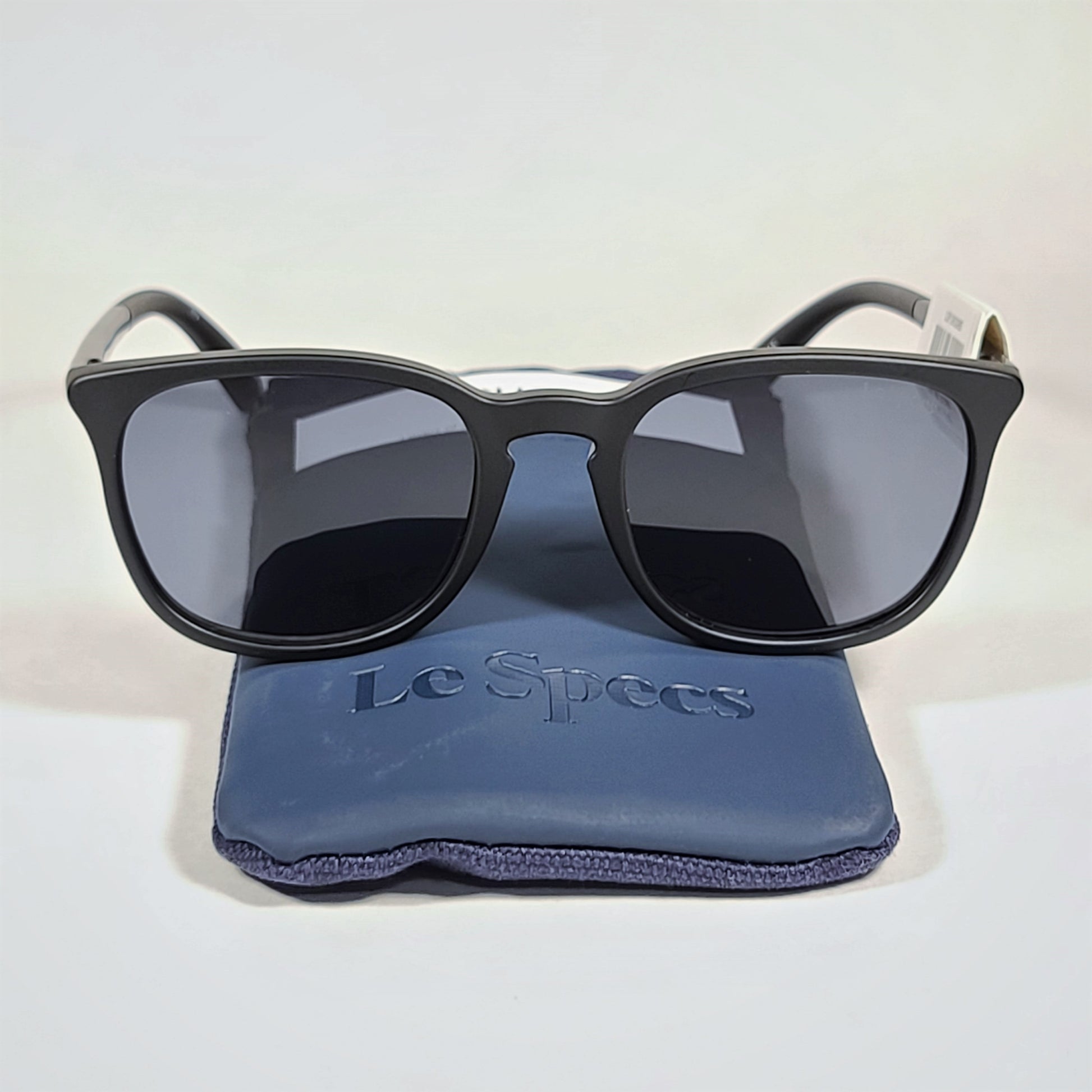 Le Specs Rebeller Rounded Keyhole Sunglasses Matte Black Frame Gray Mono Lens LSP1902085 MATTE BLACK - Sunglasses