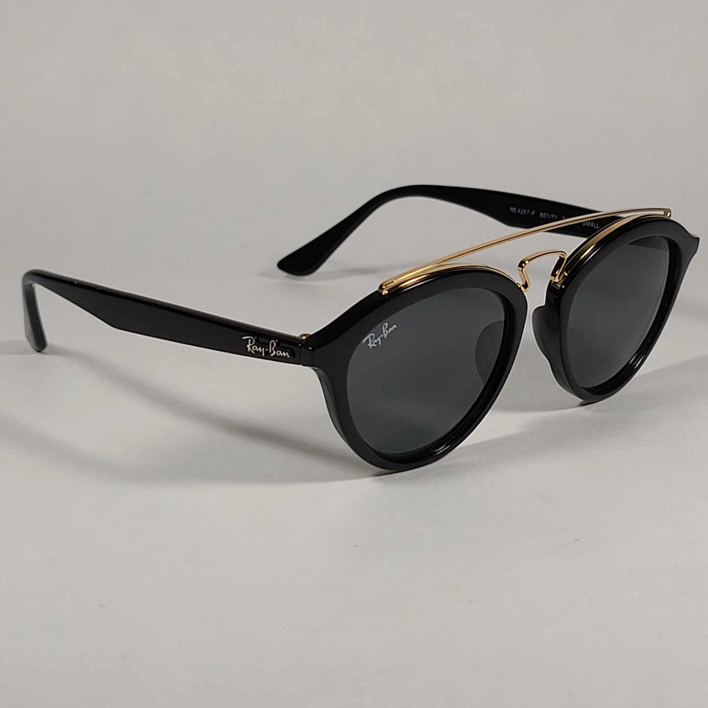 Ray-Ban Small Gatsby Round Sunglasses Shiny Black Frame Gold Trim Green Lens RB4257F 601/71 - Sunglasses