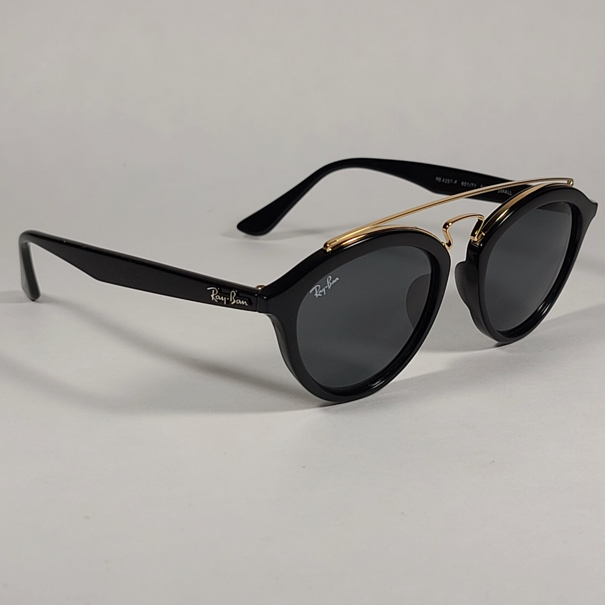 Ray-Ban Small Gatsby Round Sunglasses Shiny Black Frame Gold Trim Green Lens RB4257F 601/71 - Sunglasses