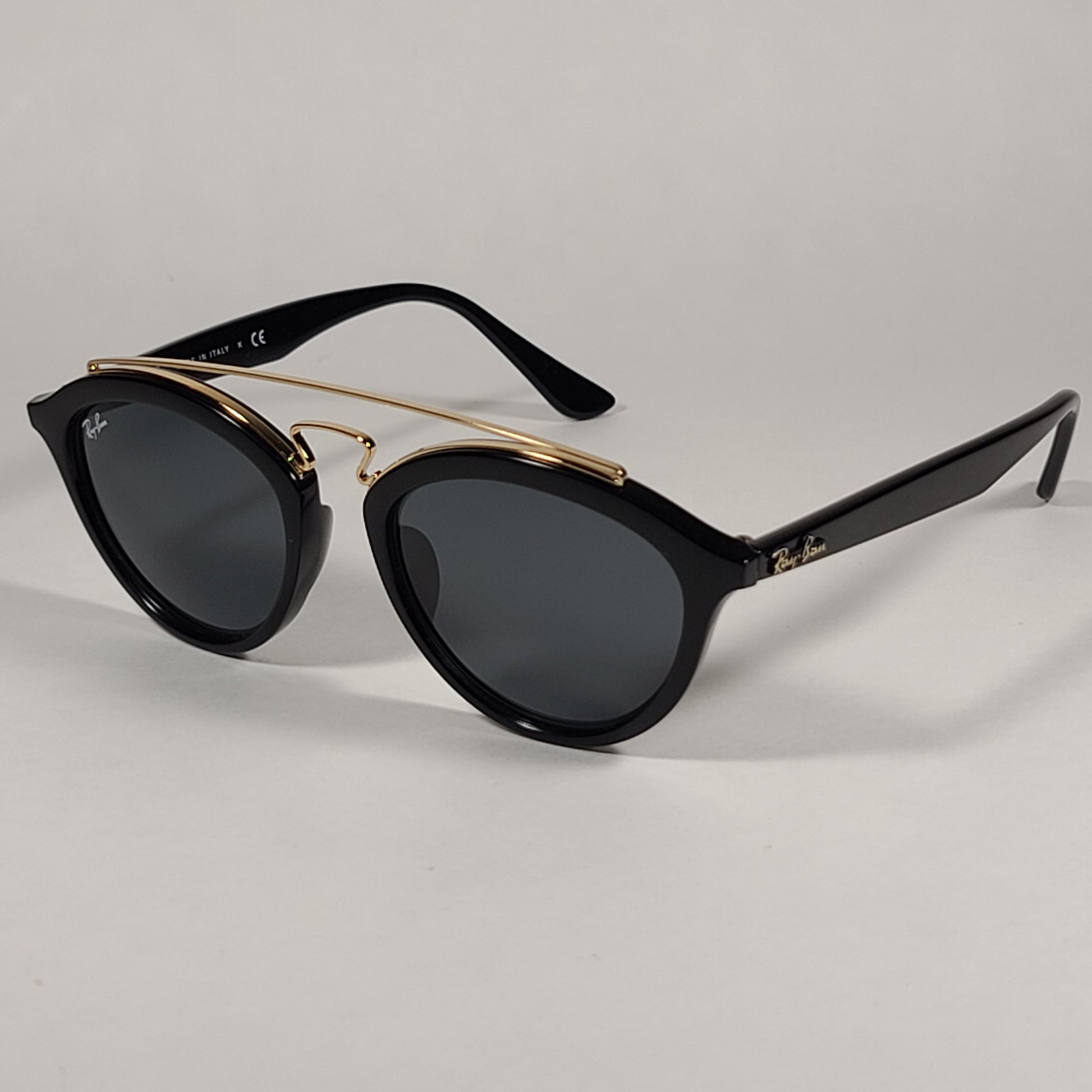 Ray-Ban Small Gatsby Round Sunglasses Shiny Black Frame Gold Trim Green Lens RB4257F 601/71 - Sunglasses