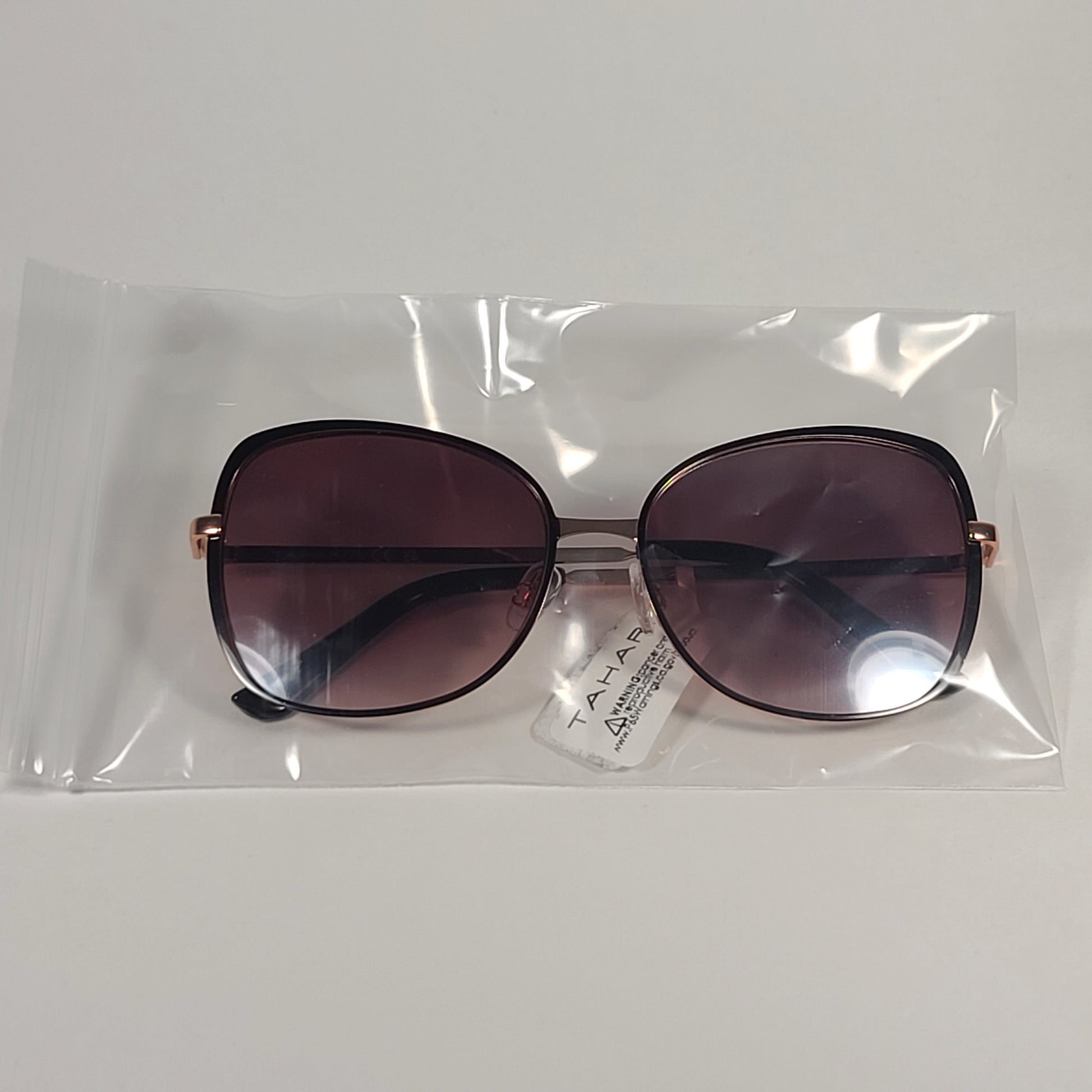 Tahari Oval Sunglasses Gold and Black Metal Frame Brown Gradient Lens TH867 OX - Sunglasses