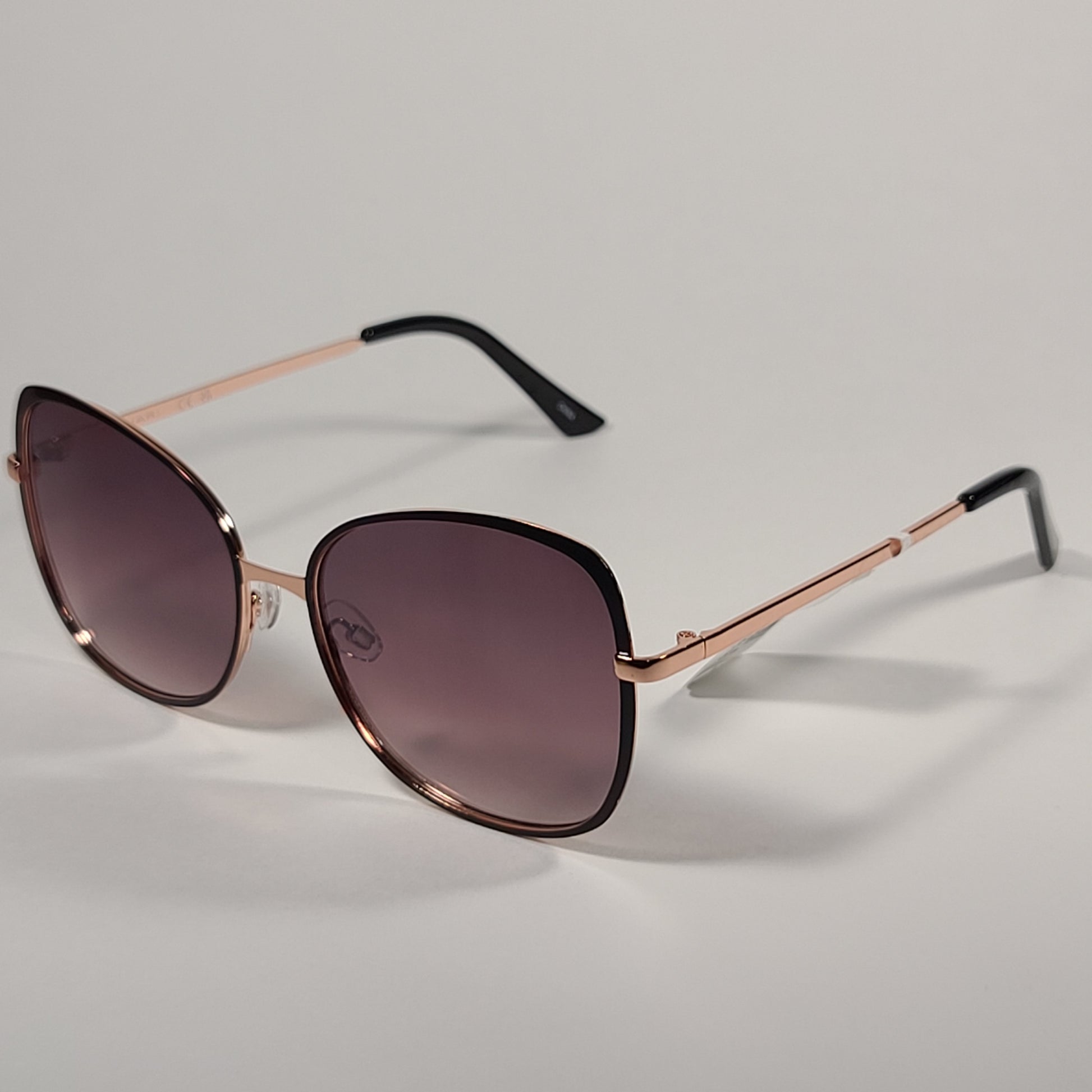 Tahari Oval Sunglasses Gold and Black Metal Frame Brown Gradient Lens TH867 OX - Sunglasses