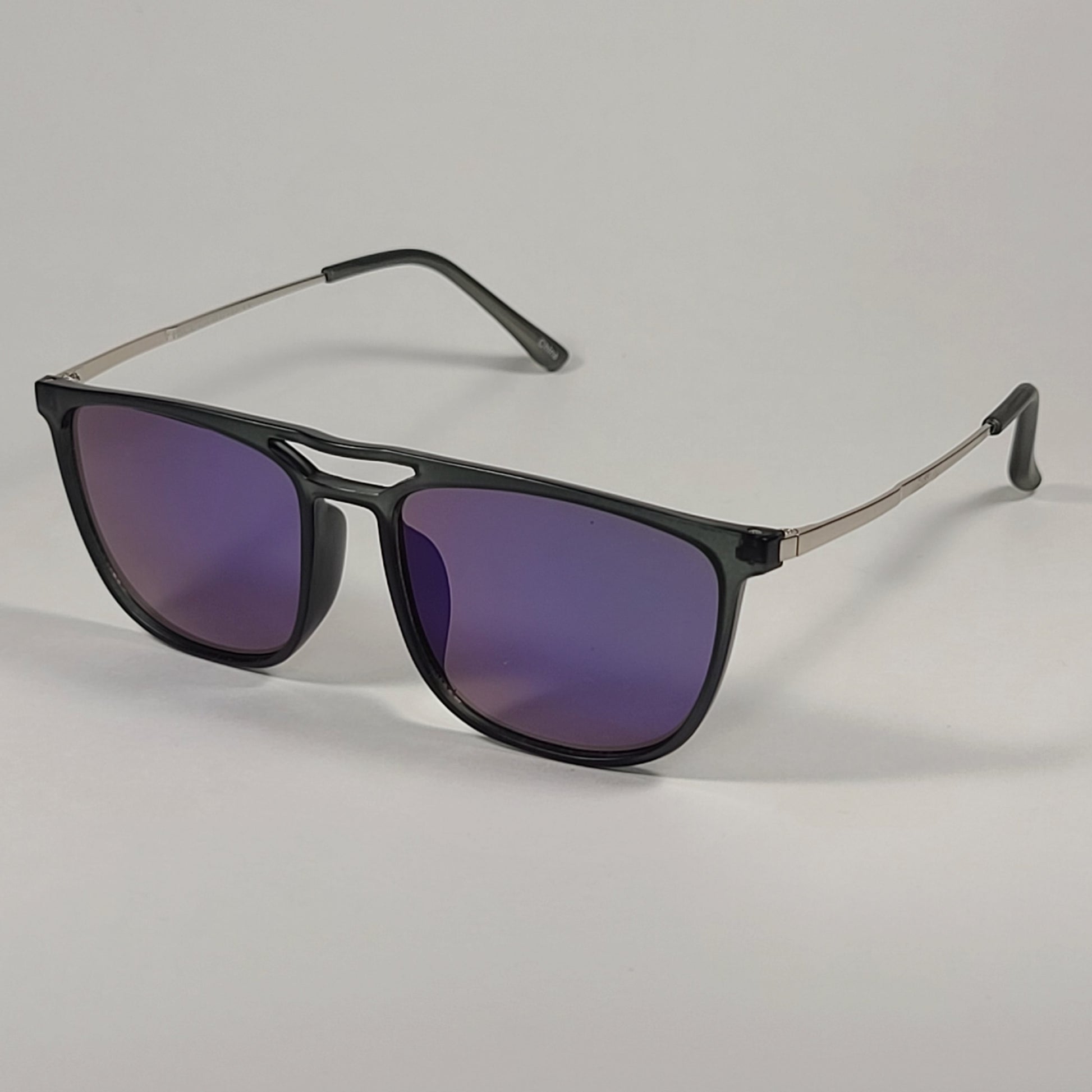 Vince Camuto VM620 GY Rectangle Sunglasses Gray Frame Blue Violet Flash Lens - Sunglasses
