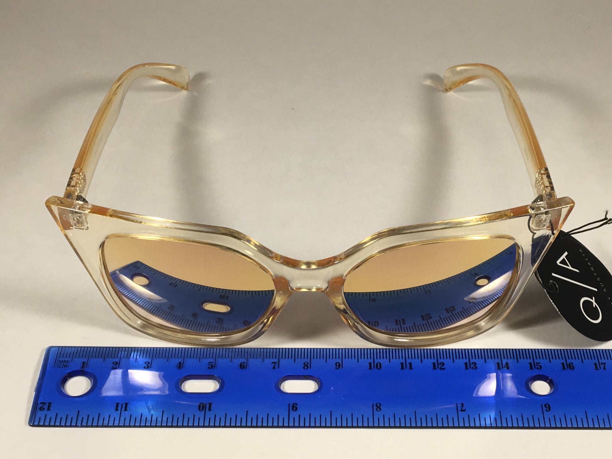 Quay Harper Sunglasses Cat Eye Clear Gold Plastic Gold Pink Mirror Lens Qw000157 Gold/gold - Sunglasses