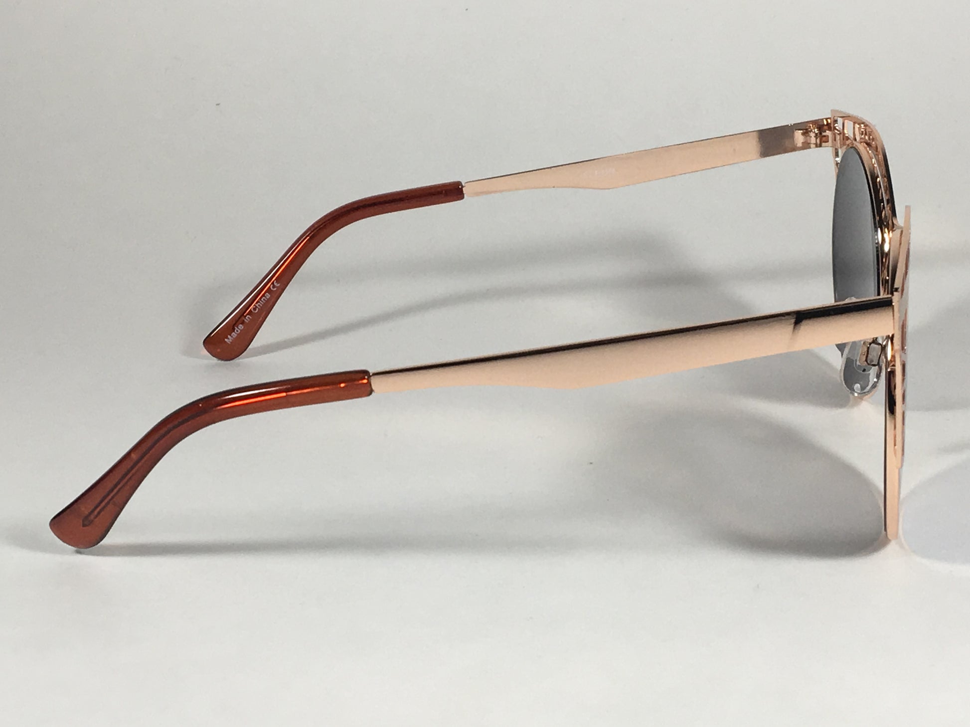 Quay Australia Fleur Sunglasses Round Cat Eye Rose Gold Quay Australia Fleur Sunglasses Round Cat Eye Rose Gold