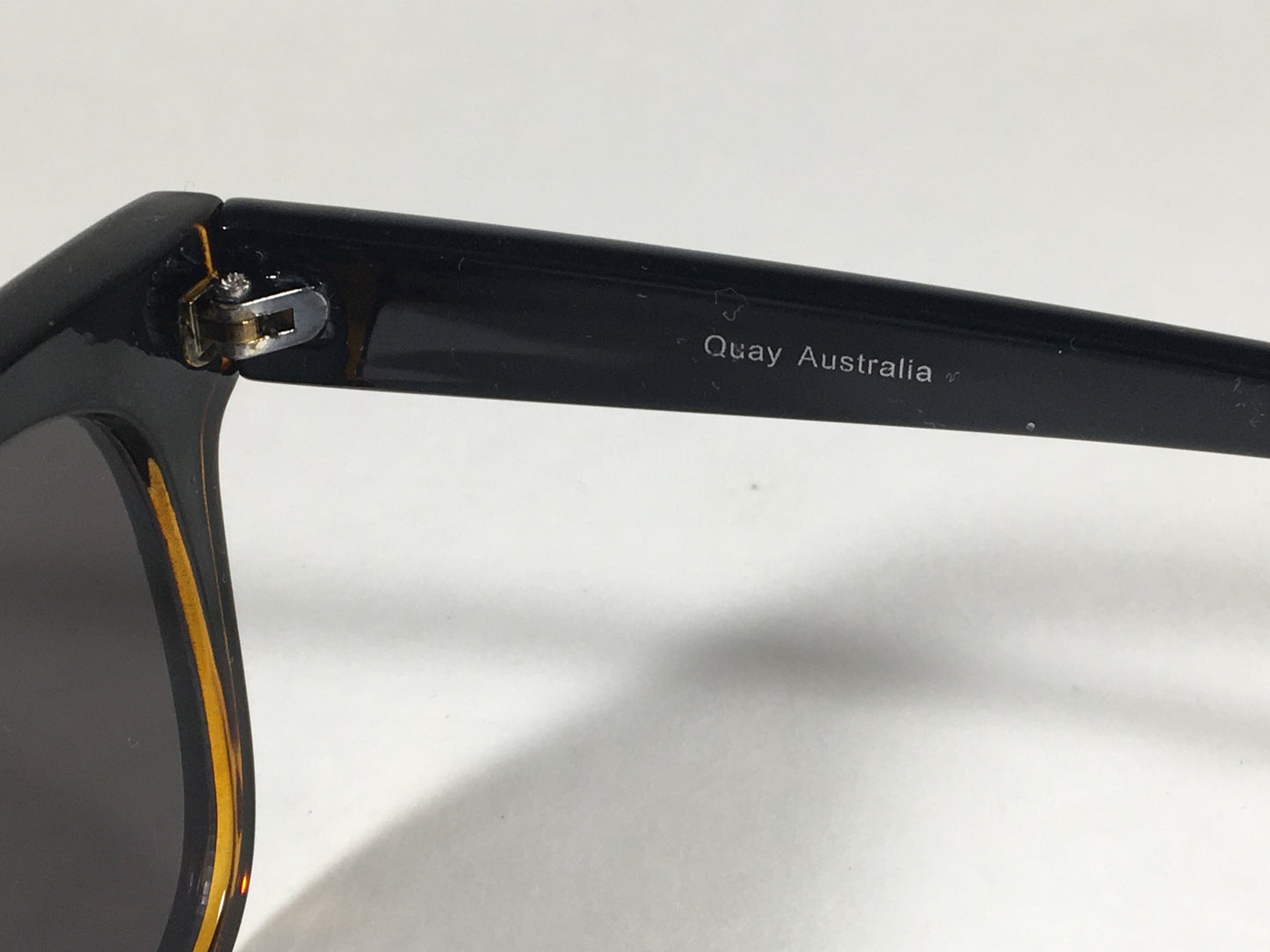 Quay Libre Sunglasses Square Black Gloss Tortoise Silver Gray Mirror Lens Qu000158 Tort/slv - Sunglasses