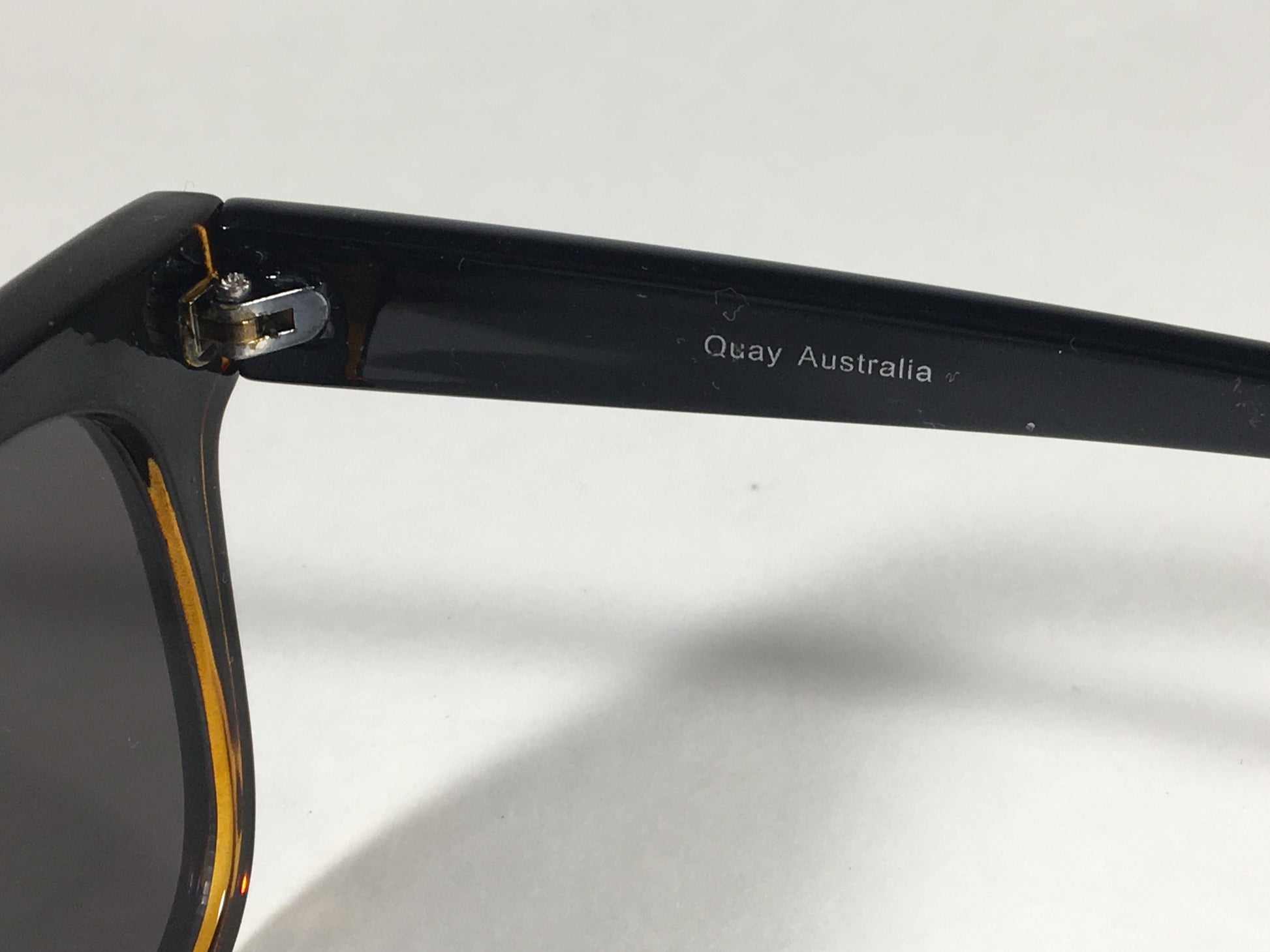 Quay Libre Sunglasses Square Black Gloss Tortoise Silver Gray Mirror Lens Qu000158 Tort/slv - Sunglasses