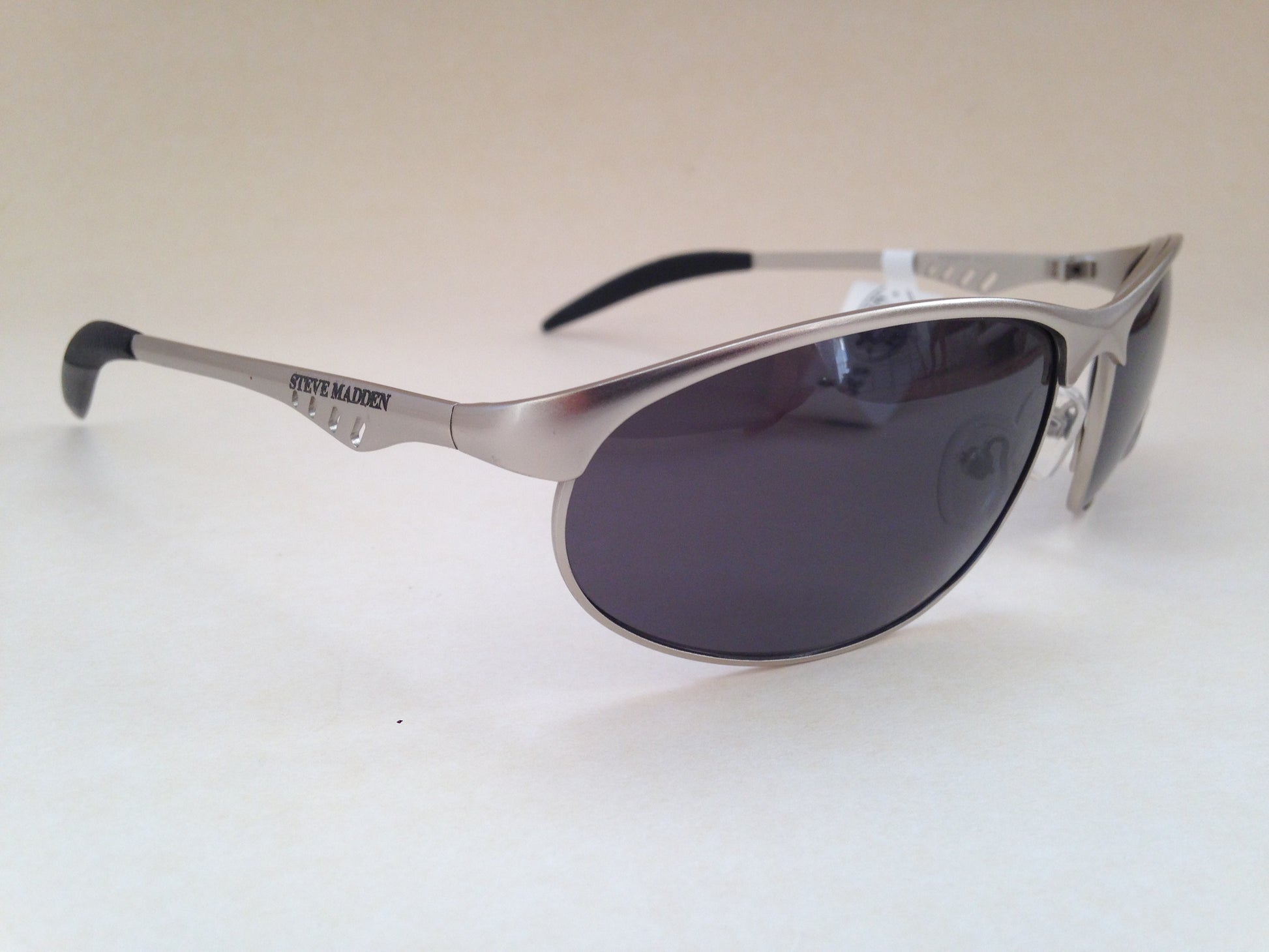 Steve Madden Polarized Sport Sunglasses Silver Metal Frame Gray Lens S3047P Slv - Sunglasses