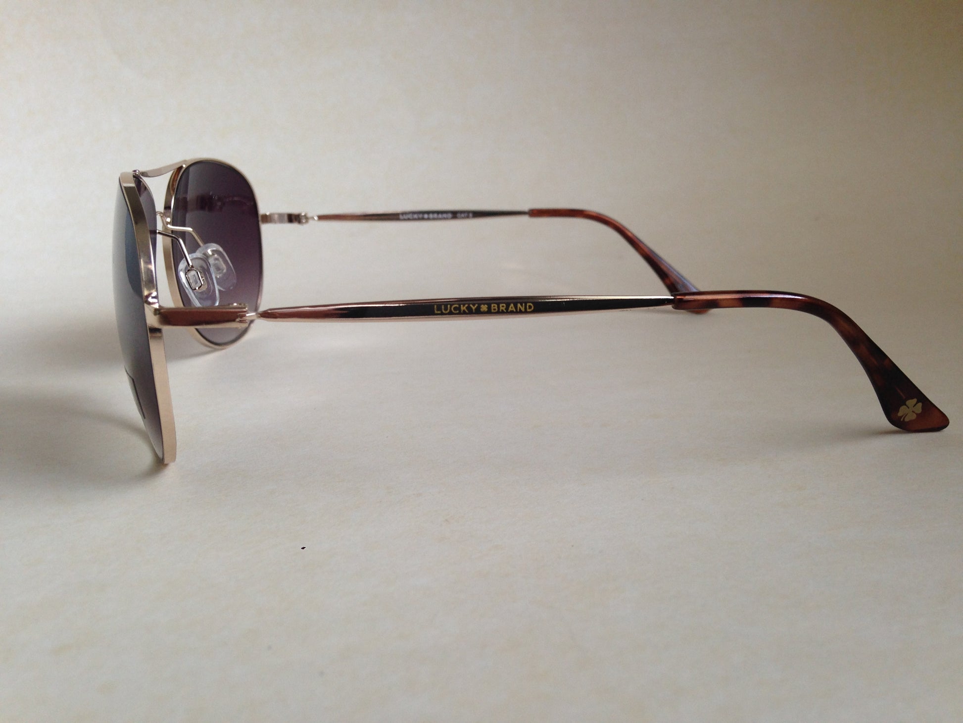 Lucky Brand Mens Aviator Sunglasses D917 Pale Gold Metal Gray Gradient Lens - Sunglasses