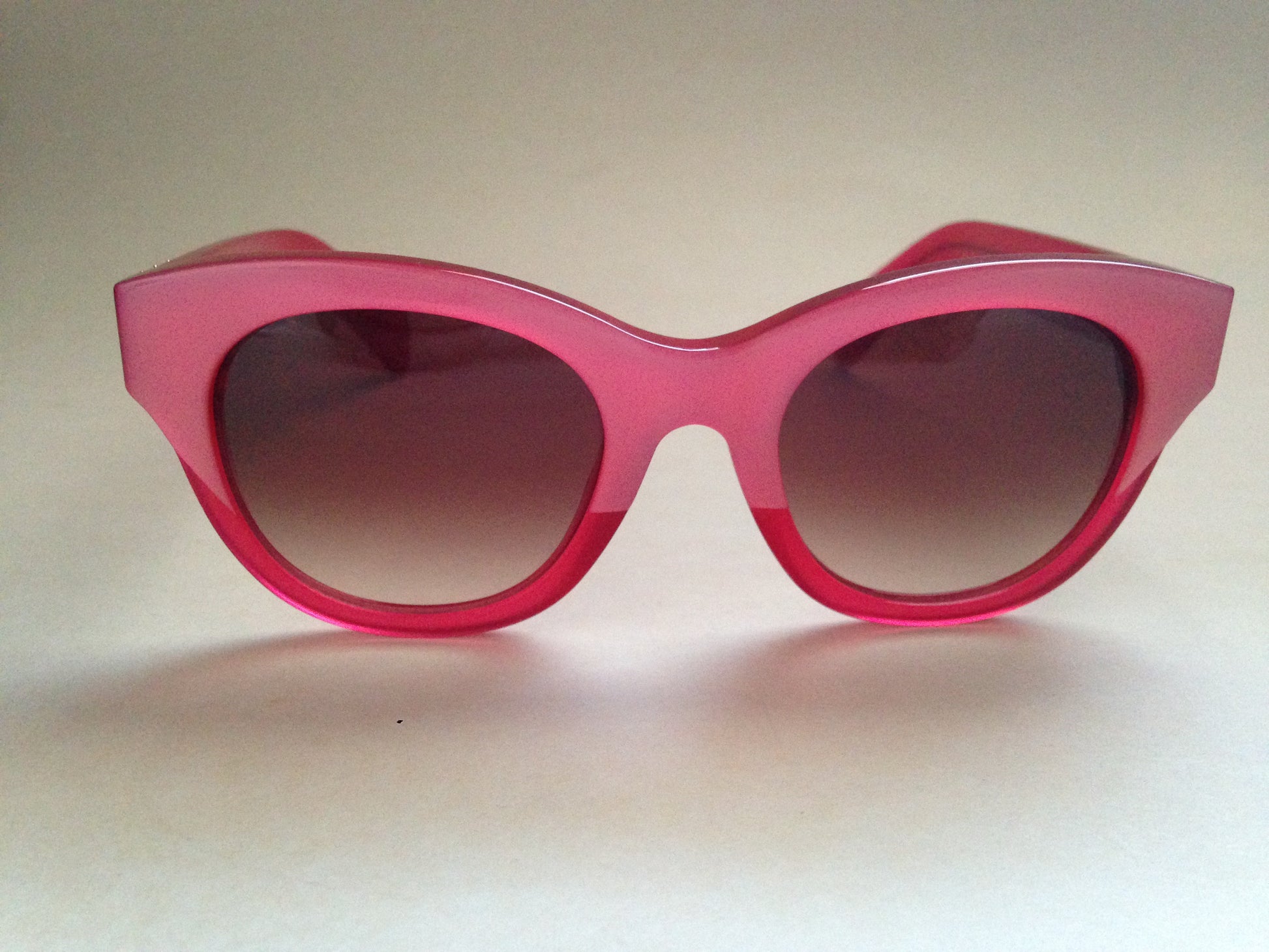Wildfox Monroe Celebrity Style Sunglasses Quartz Red Pink Frame Brown Gradient Lens - Sunglasses