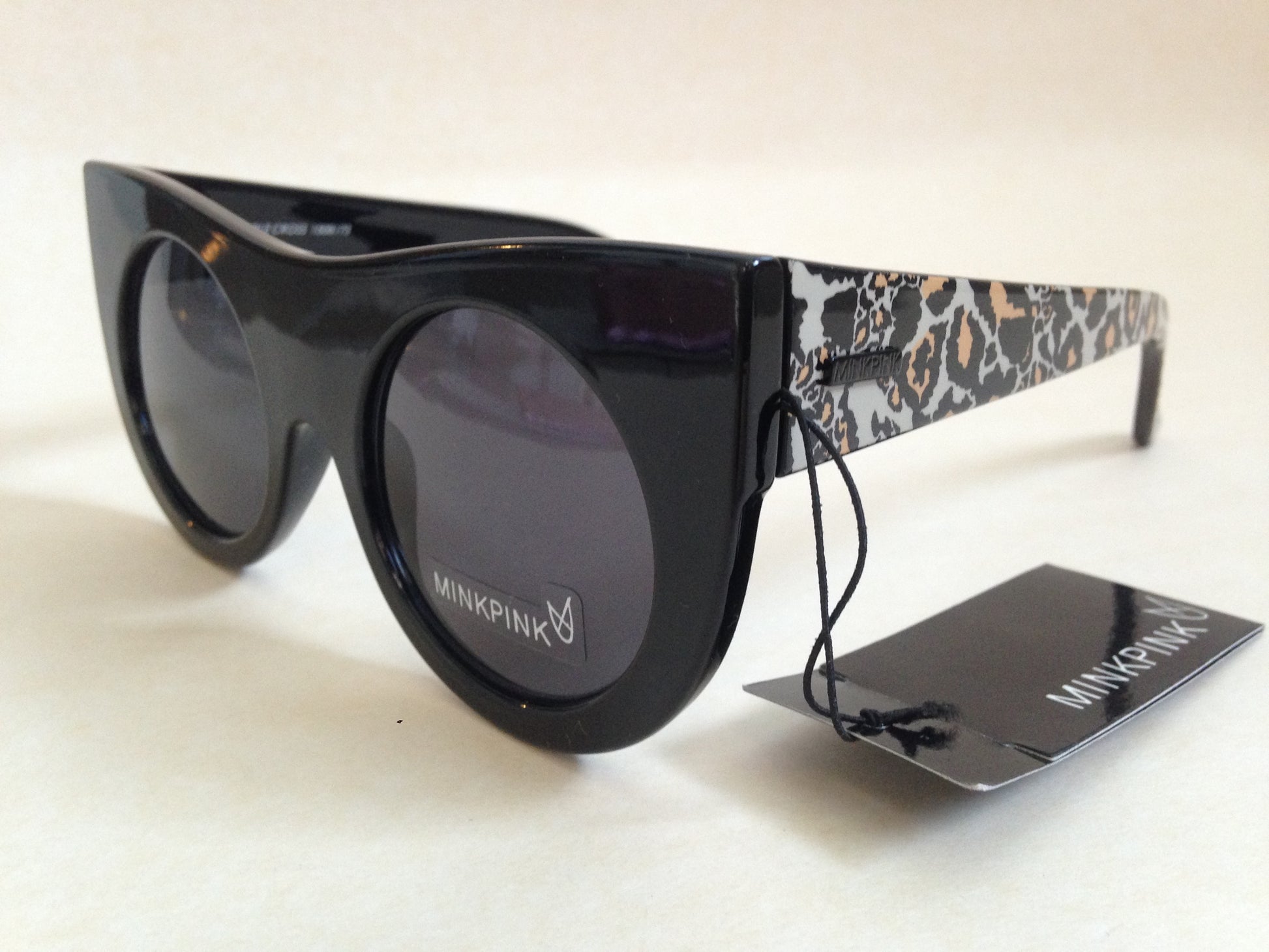 Minkpink Sunglasses New Authentic Double Cross Round Cat Eye Black With Leopard - Sunglasses